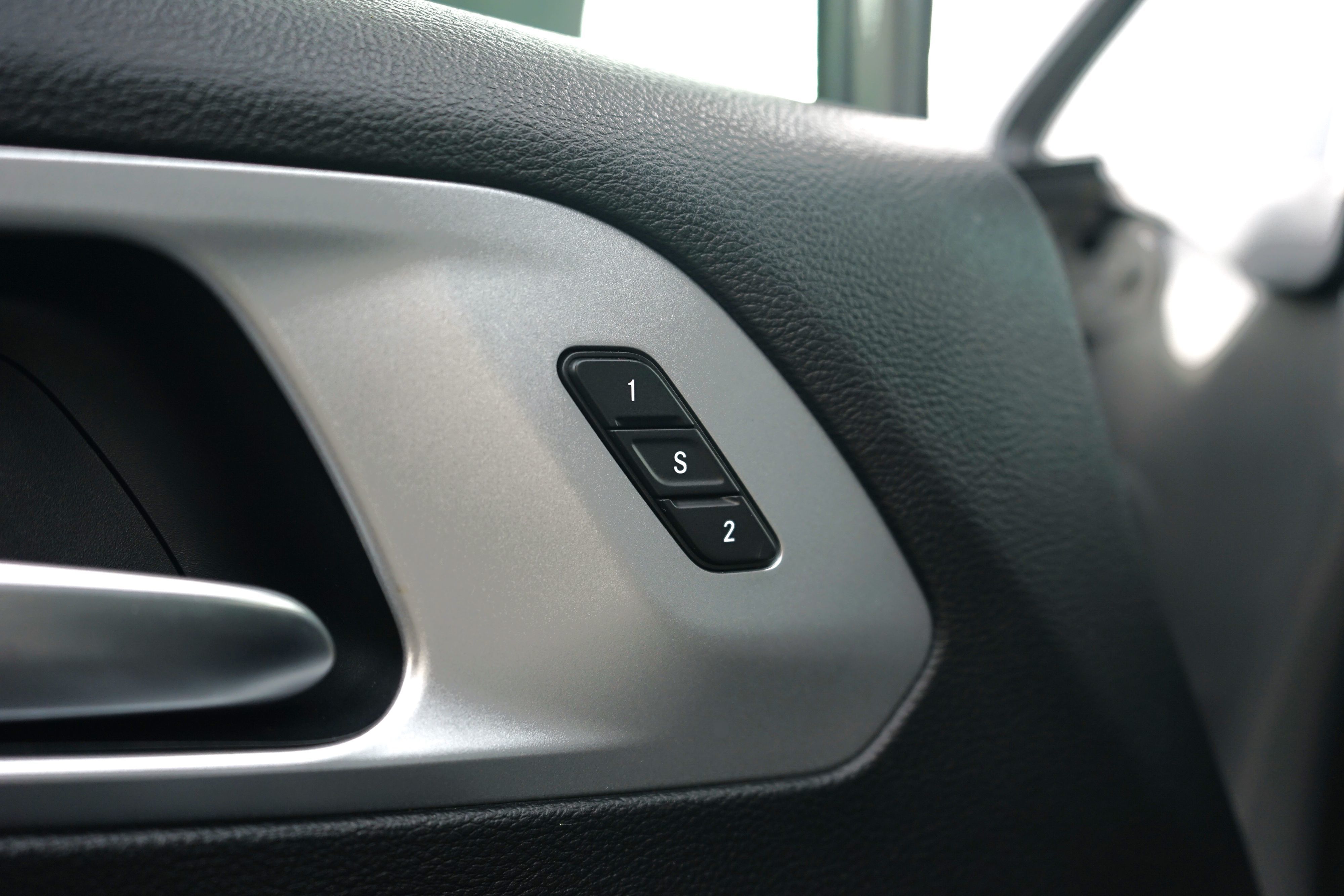 Photo 12 of this Chrysler Pacifica