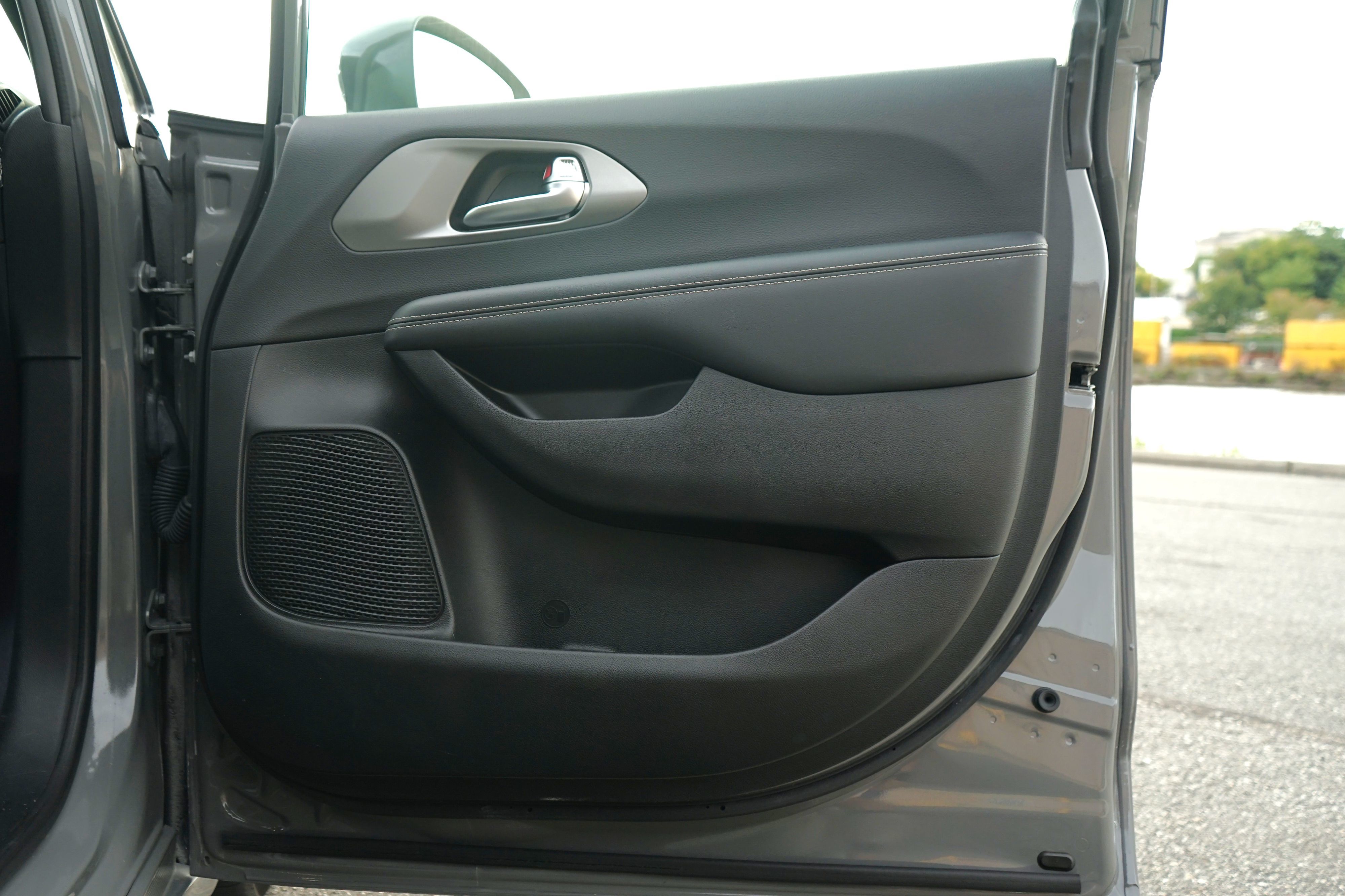 Photo 30 of this Chrysler Pacifica