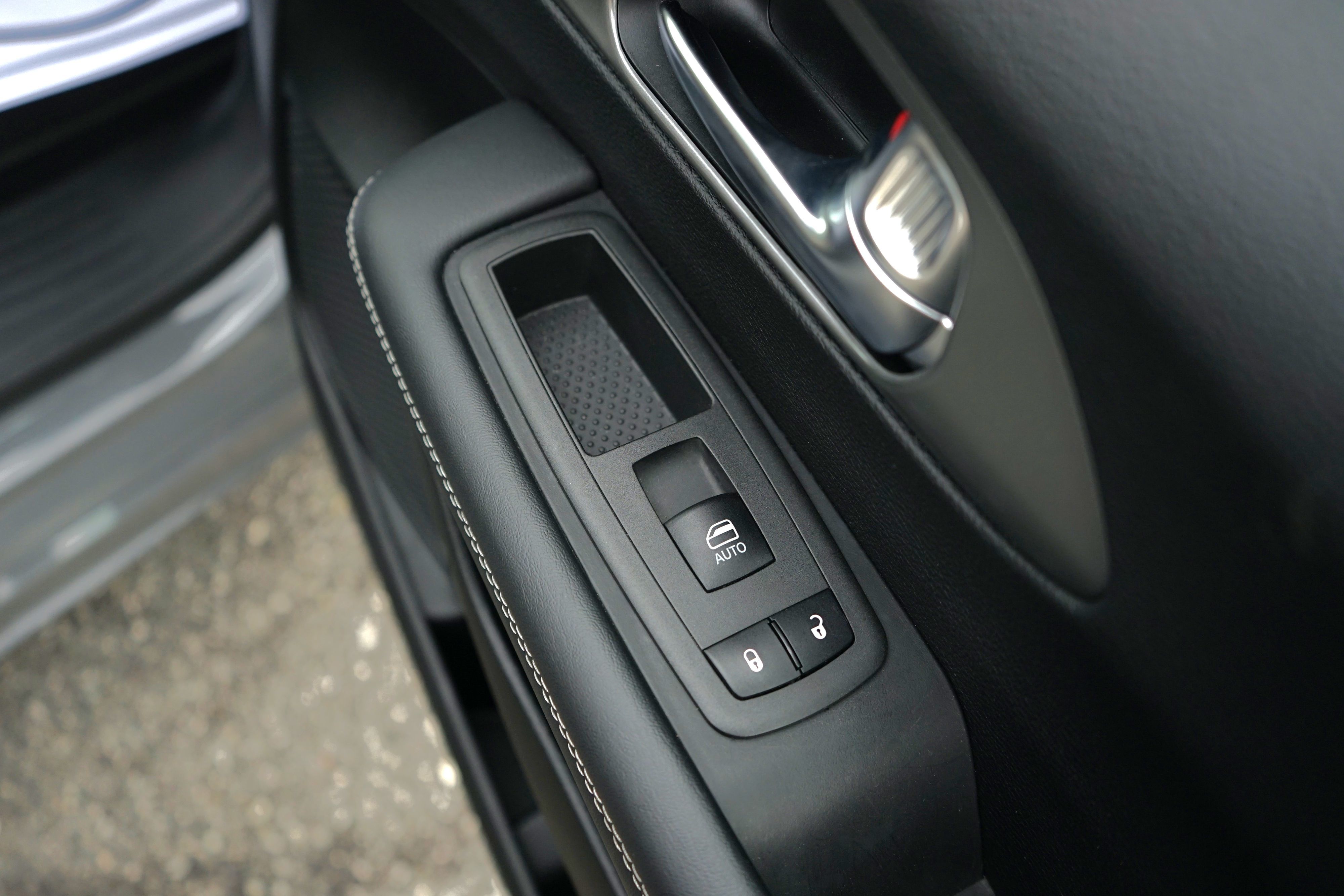Photo 29 of this Chrysler Pacifica