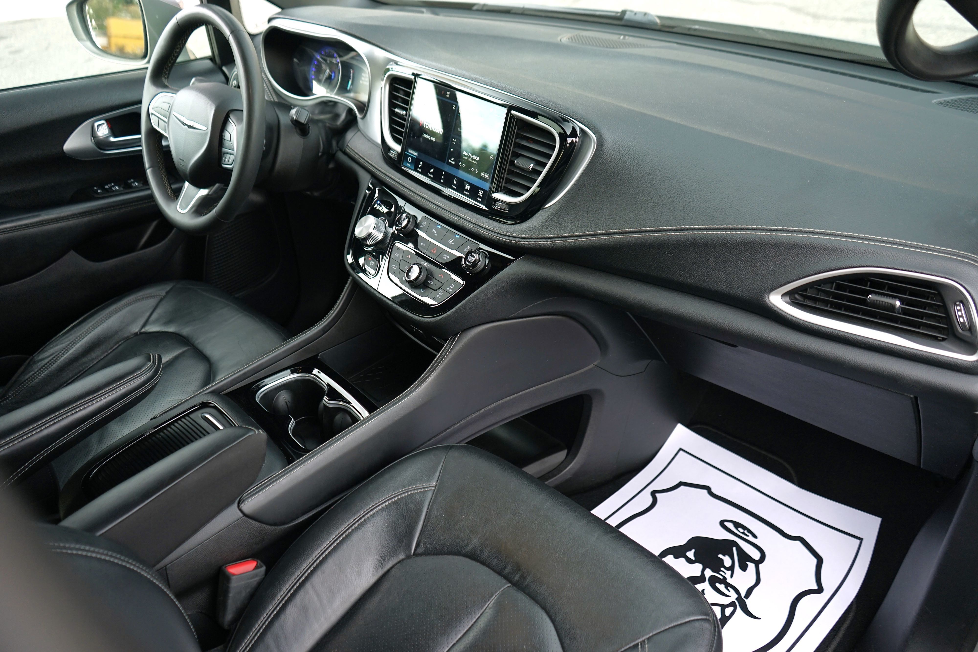 Photo 27 of this Chrysler Pacifica