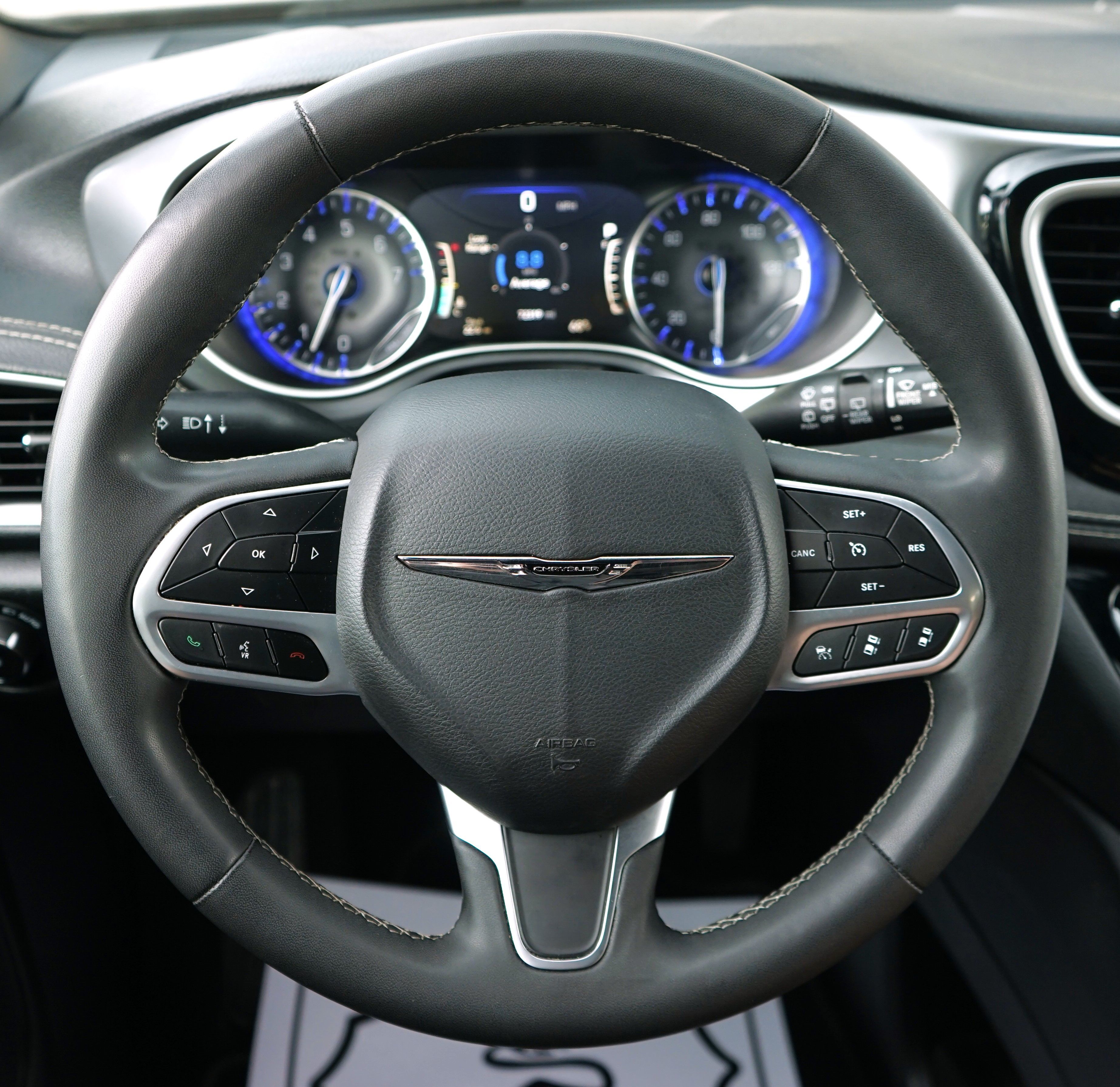 Photo 17 of this Chrysler Pacifica
