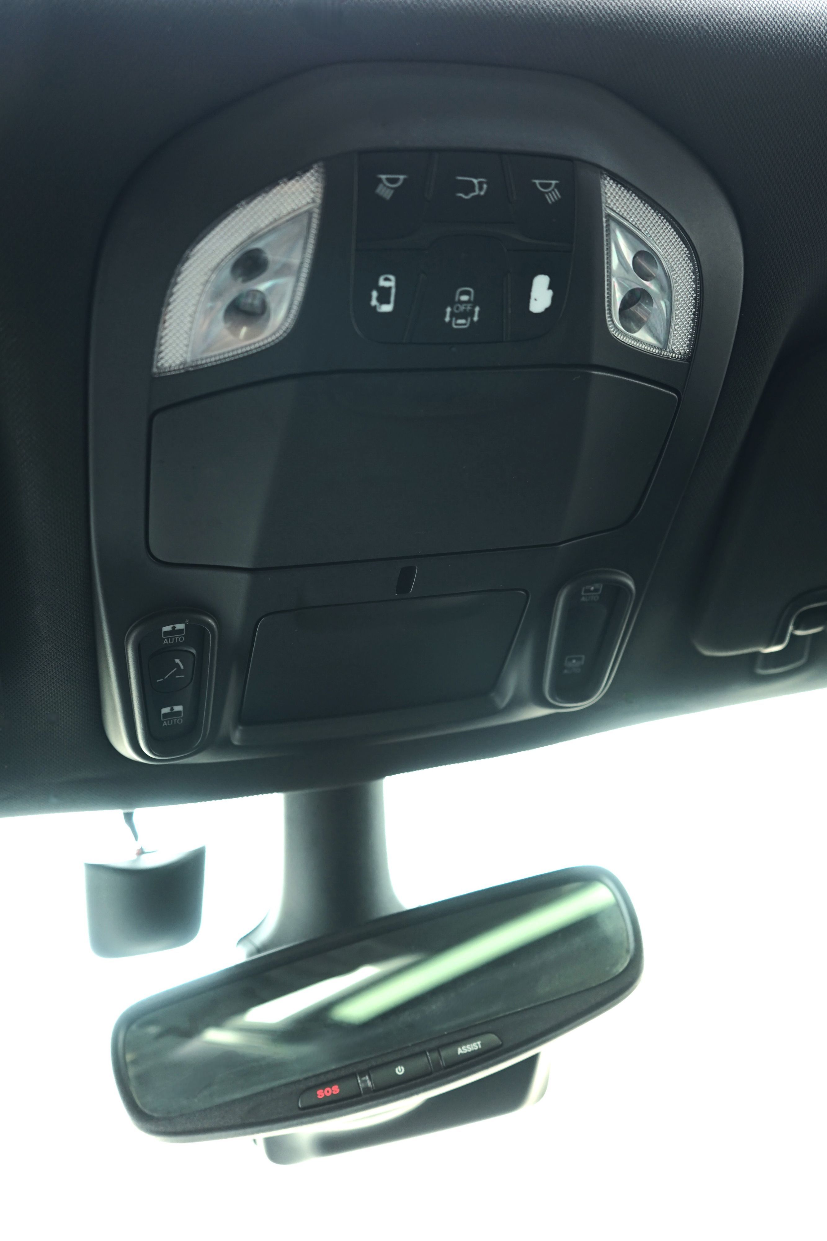 Photo 20 of this Chrysler Pacifica