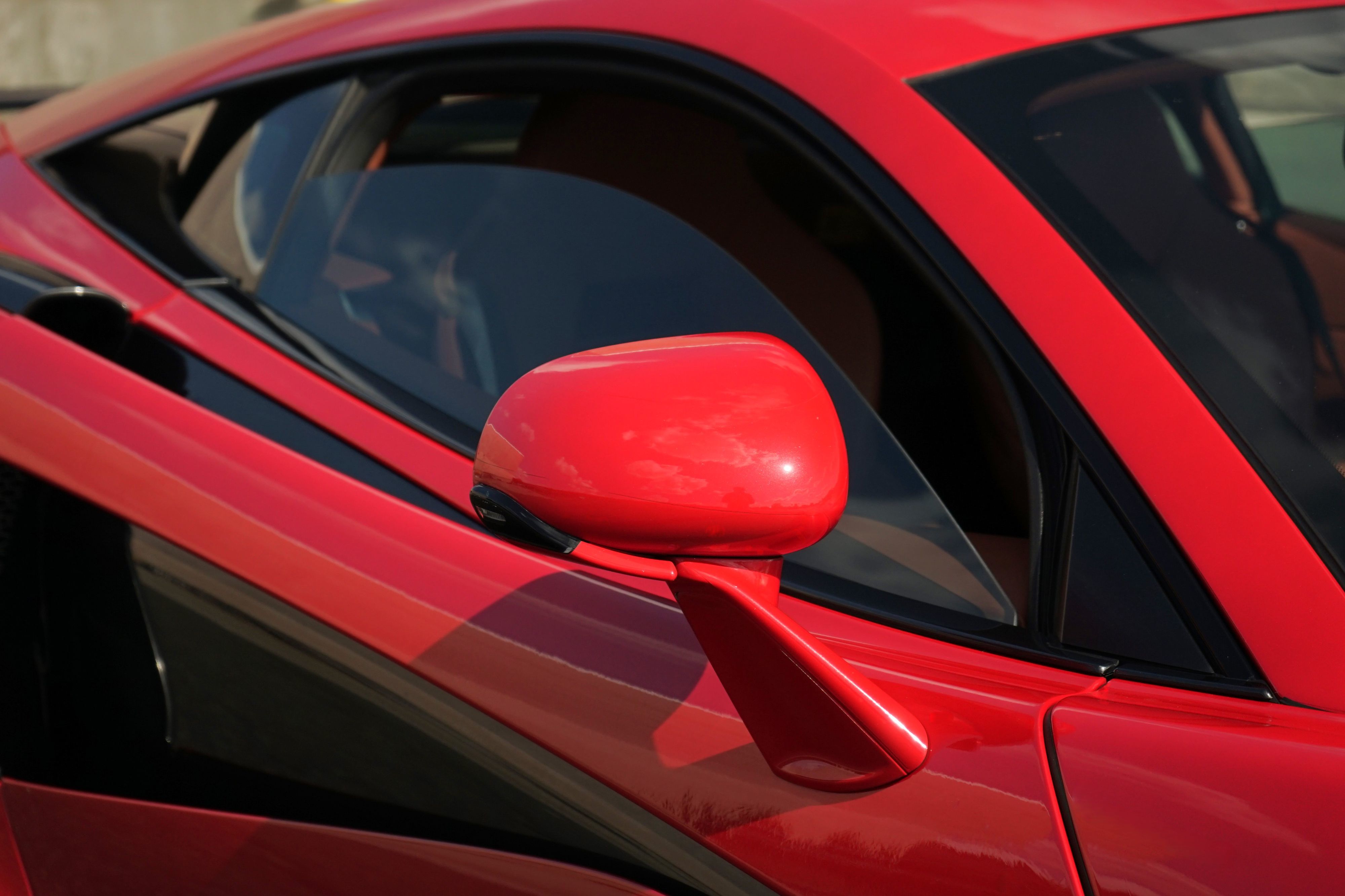 Photo 5 of this McLaren 570S
