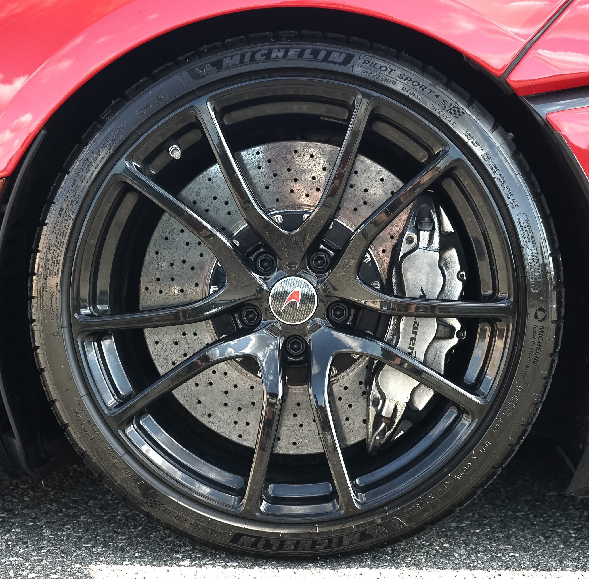 Photo 45 of this McLaren 570S