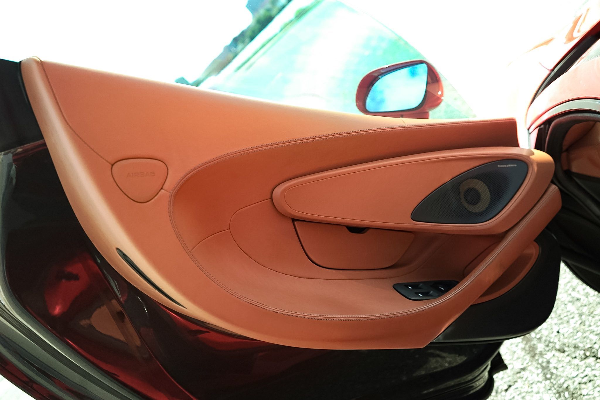 Photo 14 of this McLaren 570S