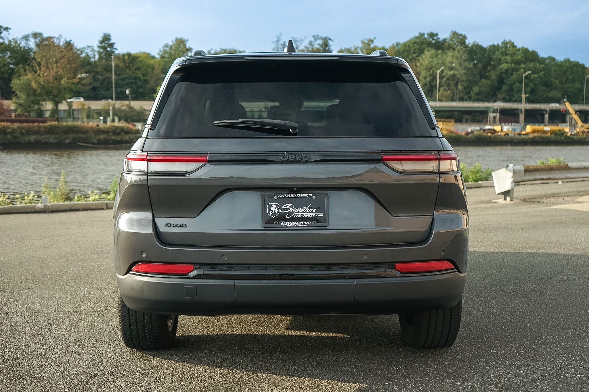 Photo 38 of this Jeep Grand Cherokee