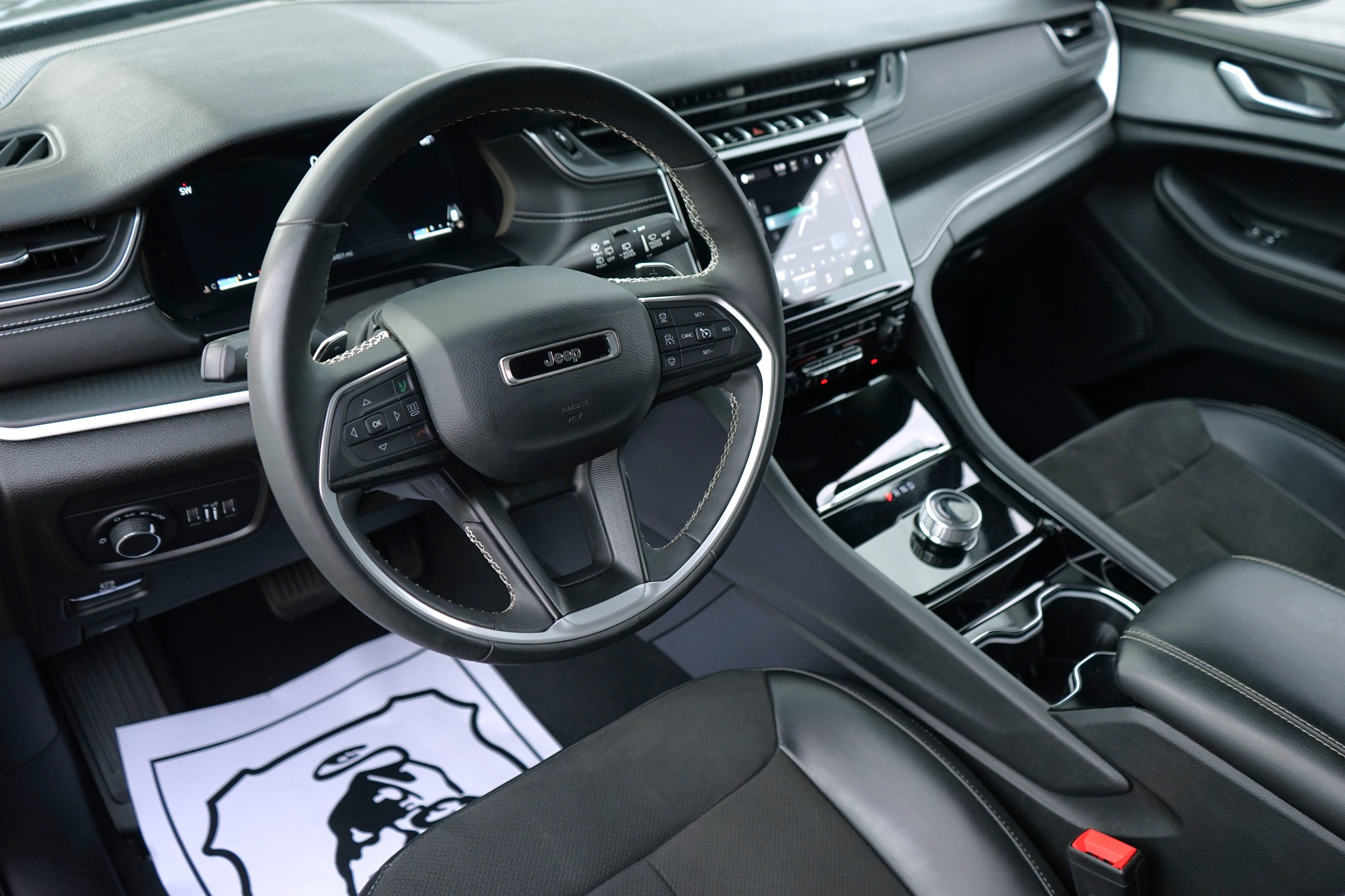Photo 14 of this Jeep Grand Cherokee