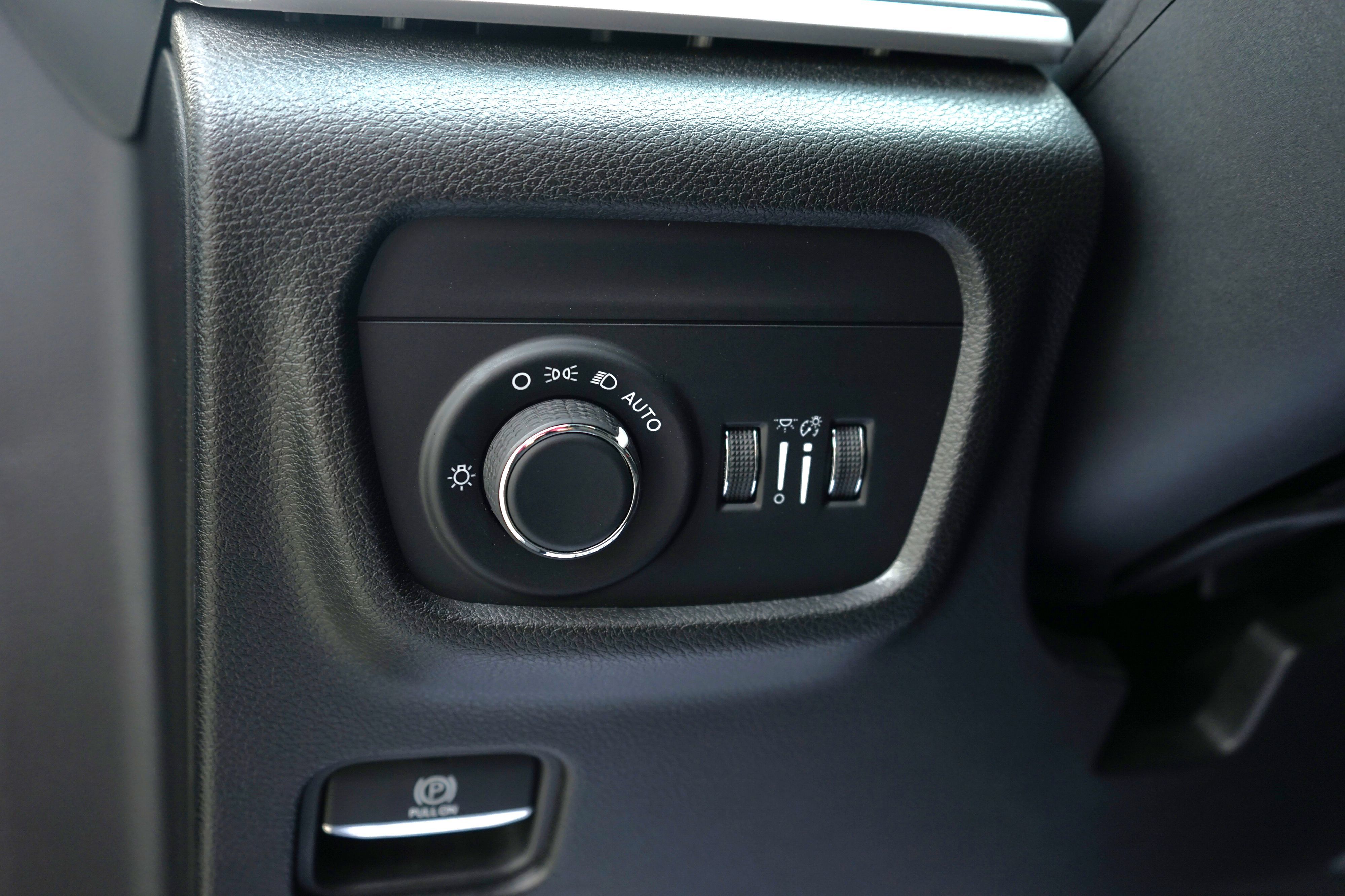 Photo 12 of this Jeep Grand Cherokee