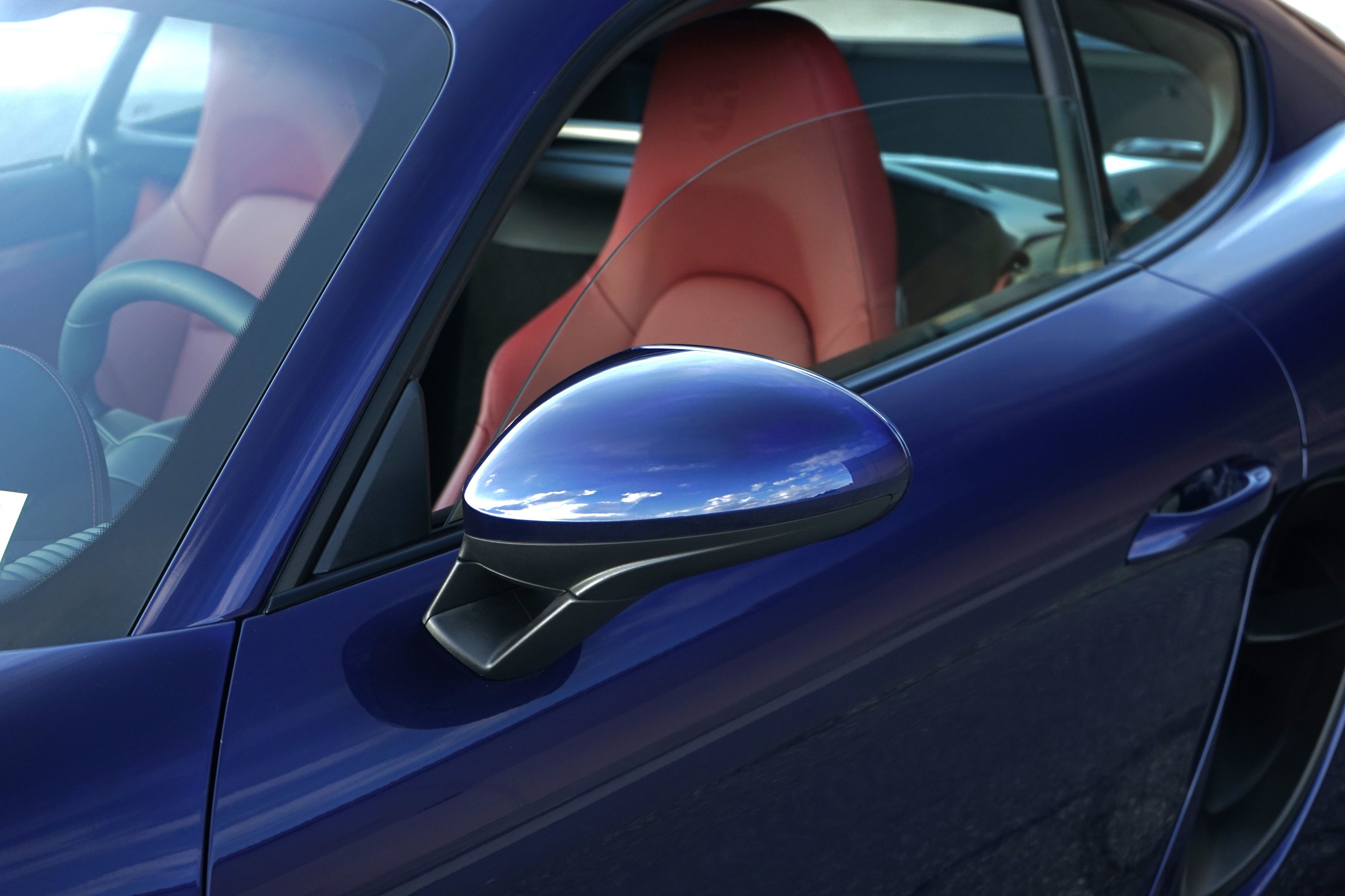 Photo 14 of this Porsche 718 Cayman