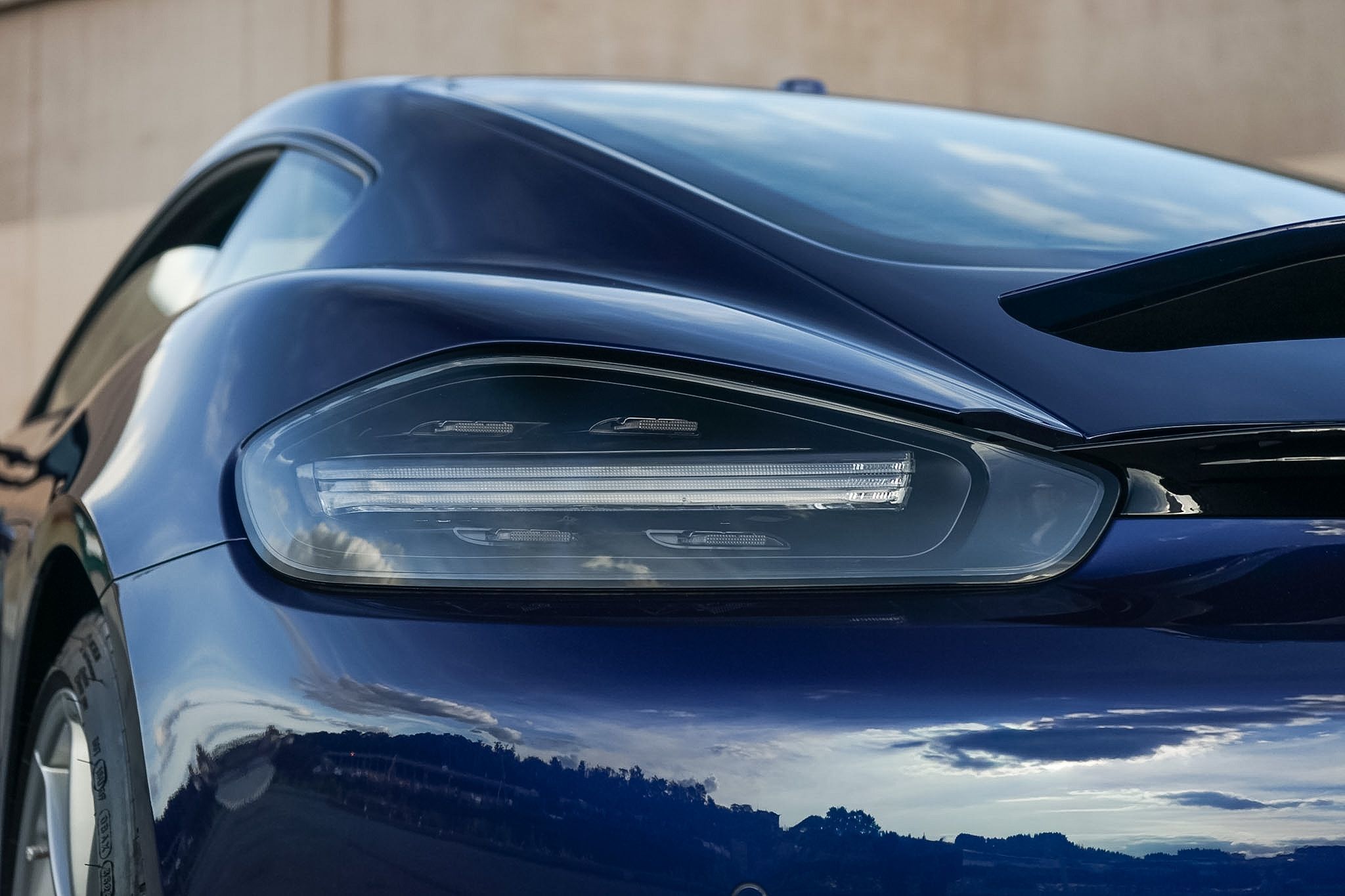 Photo 45 of this Porsche 718 Cayman