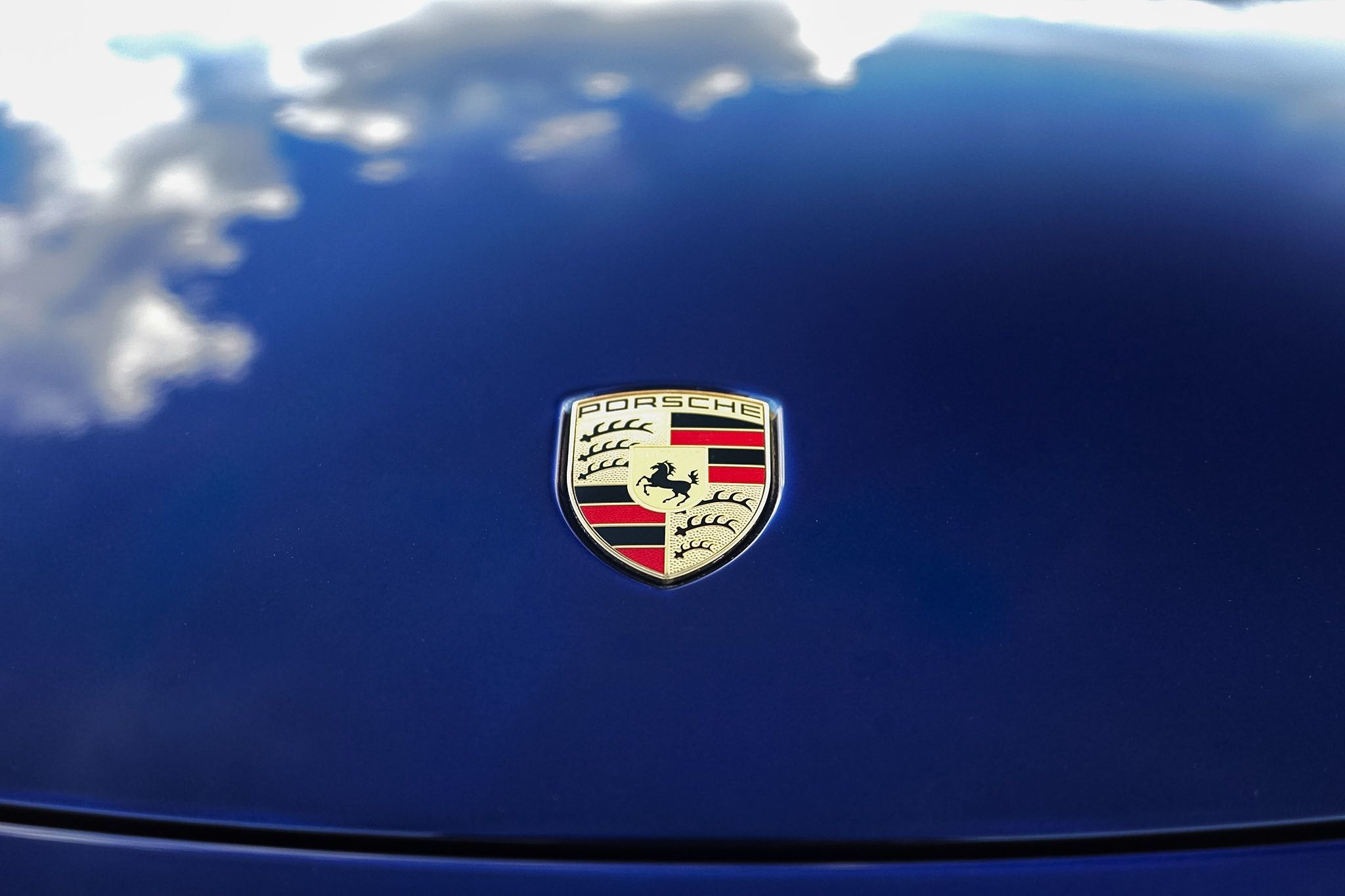 Photo 8 of this Porsche 718 Cayman