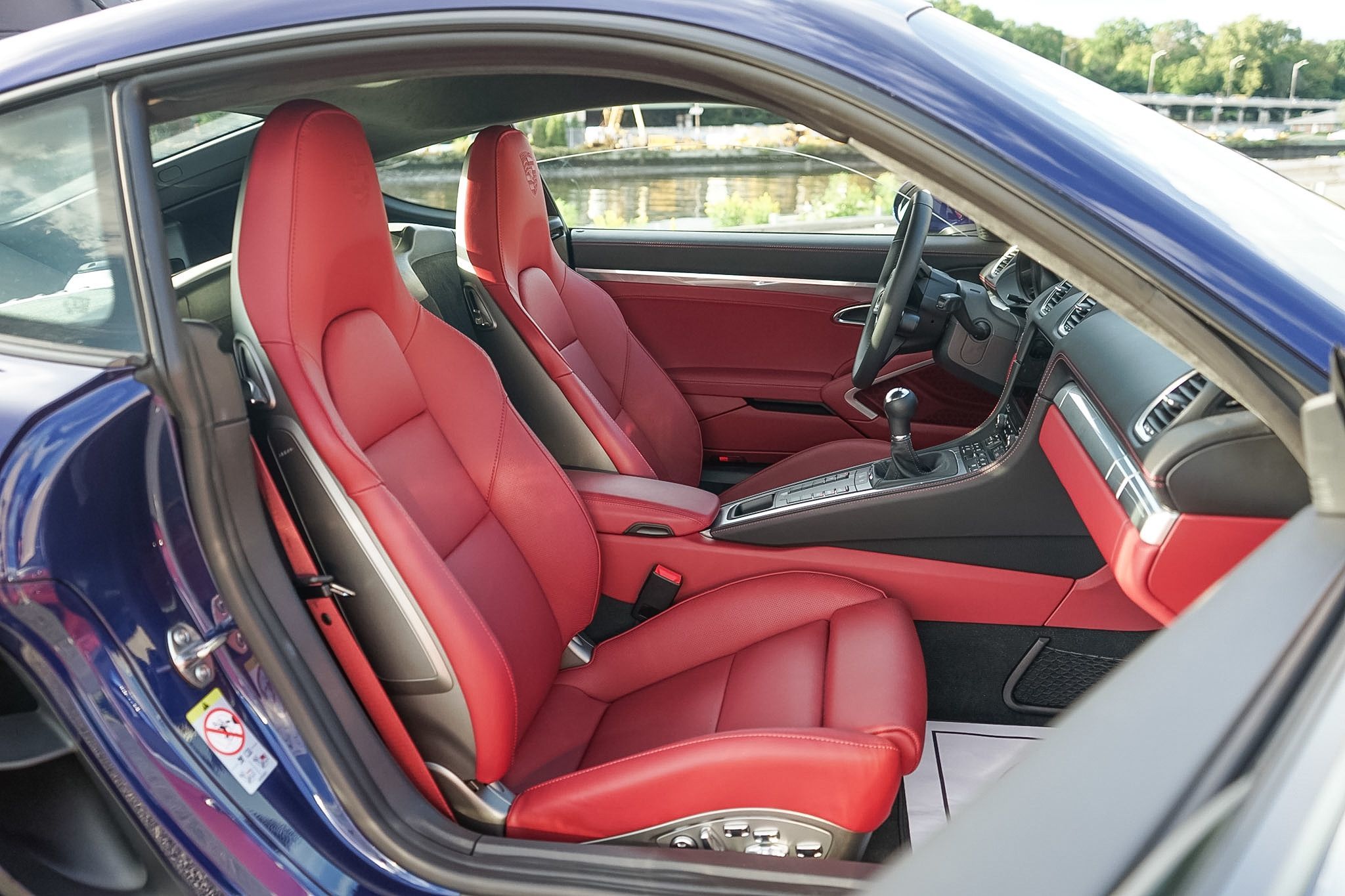 Photo 41 of this Porsche 718 Cayman