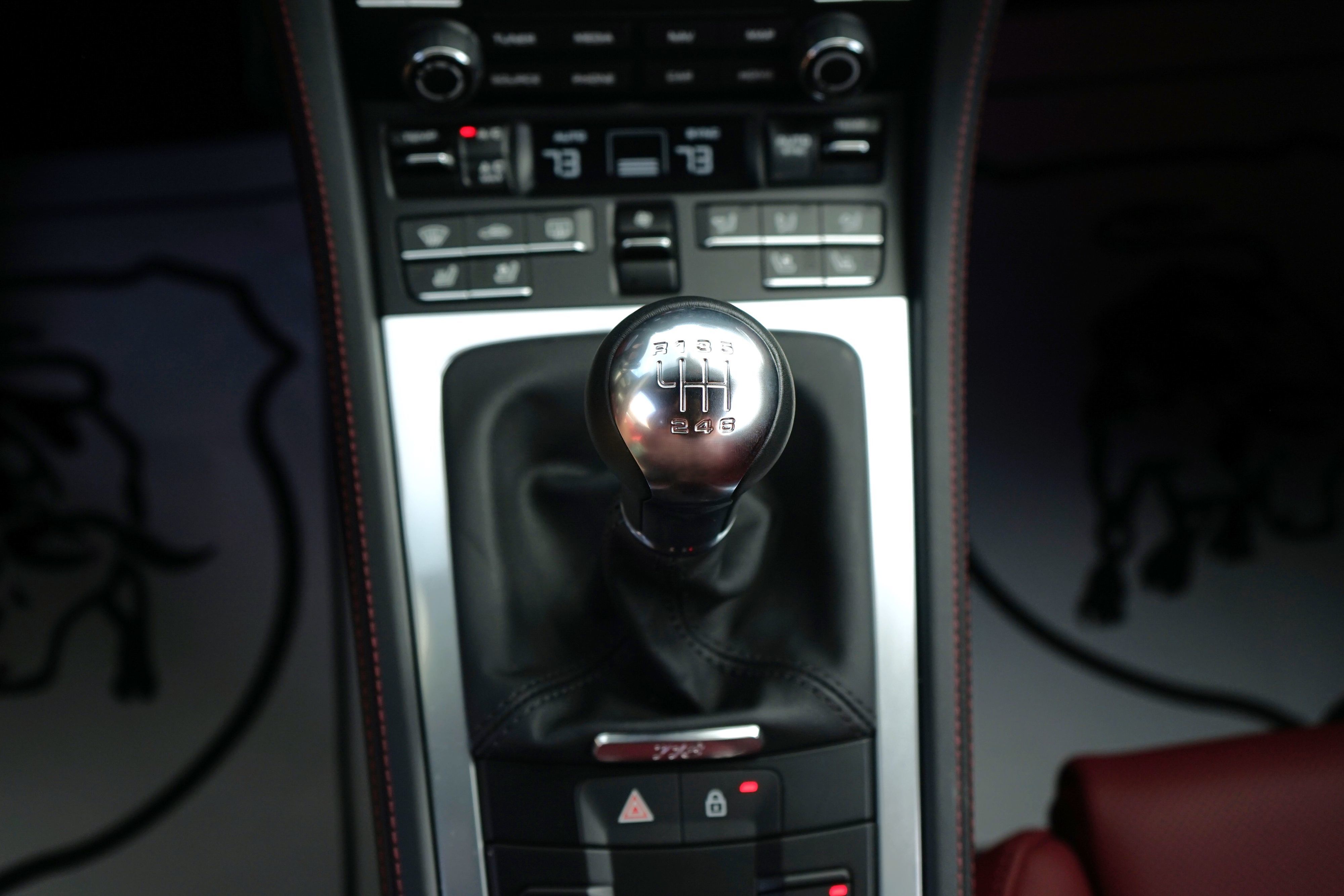 Photo 35 of this Porsche 718 Cayman