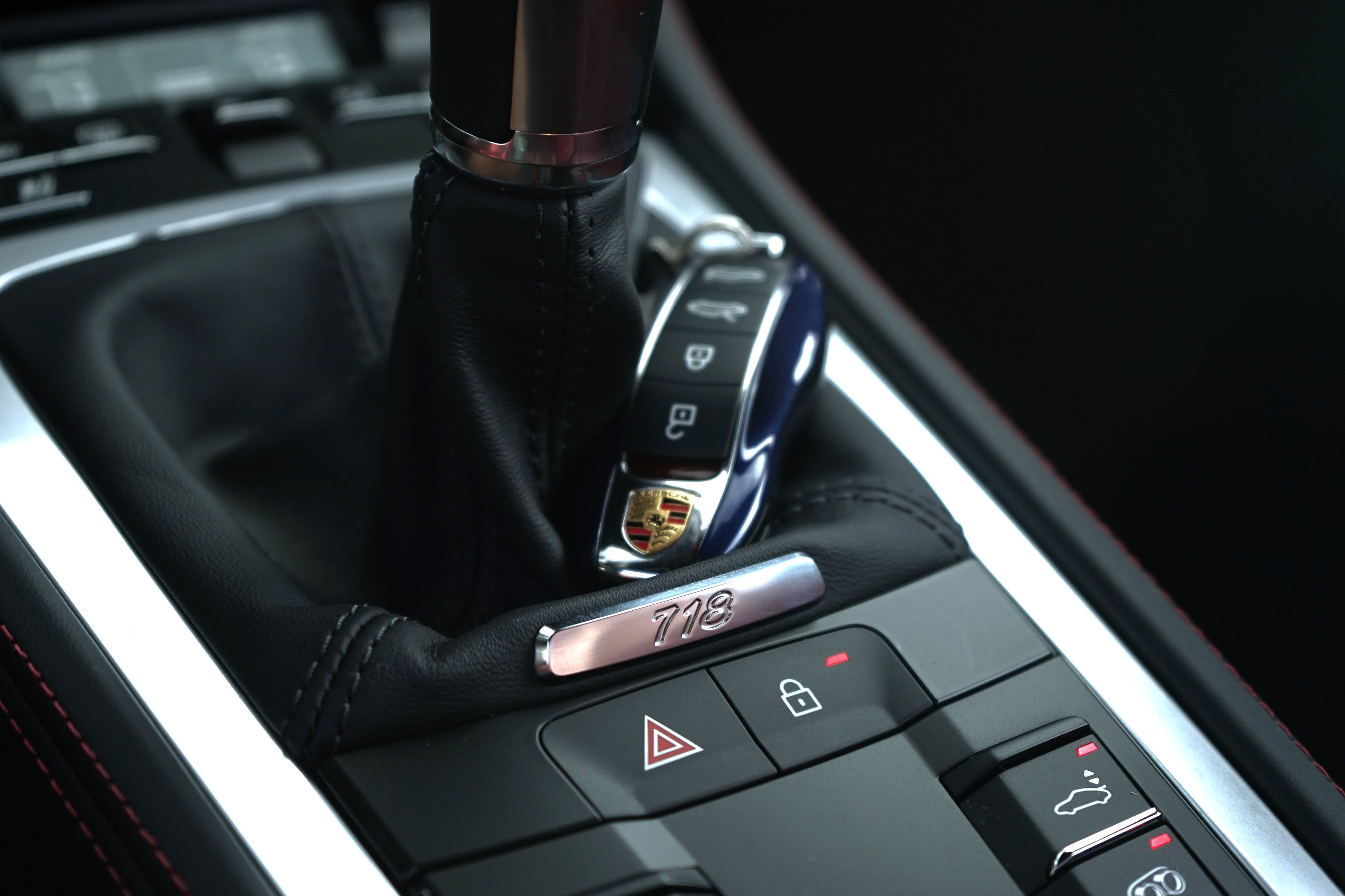 Photo 36 of this Porsche 718 Cayman
