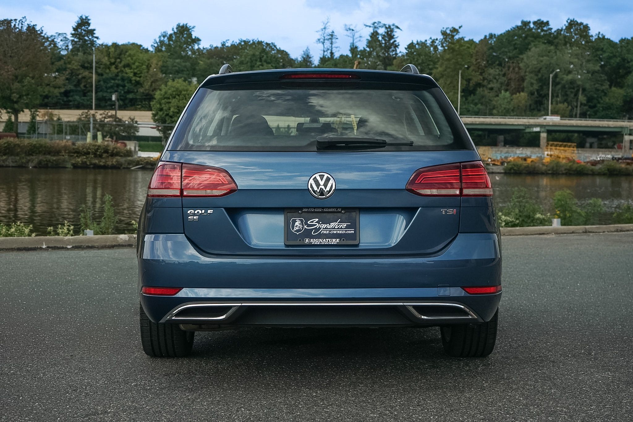Photo 38 of this Volkswagen Golf SportWagen