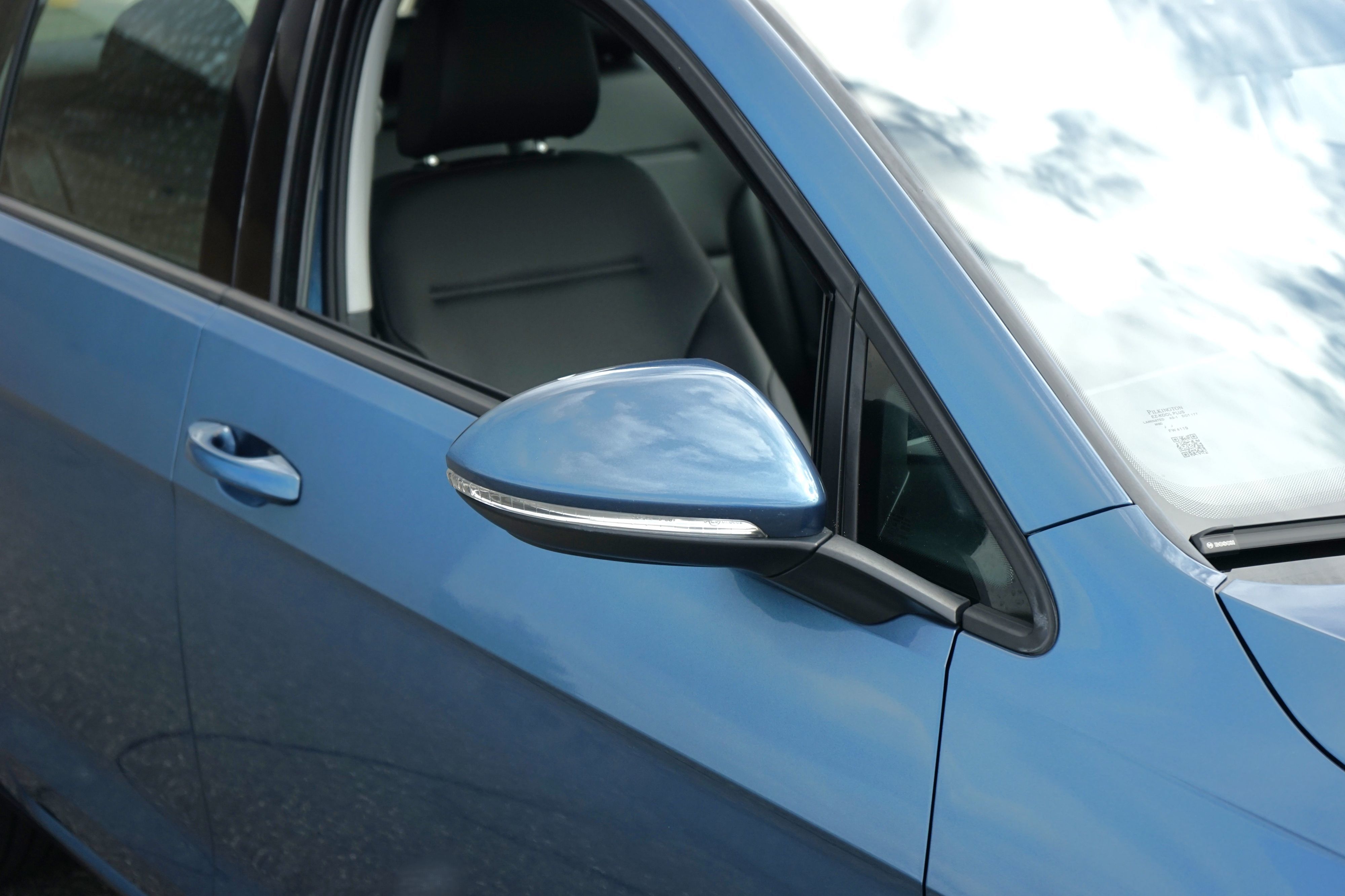 Photo 5 of this Volkswagen Golf SportWagen