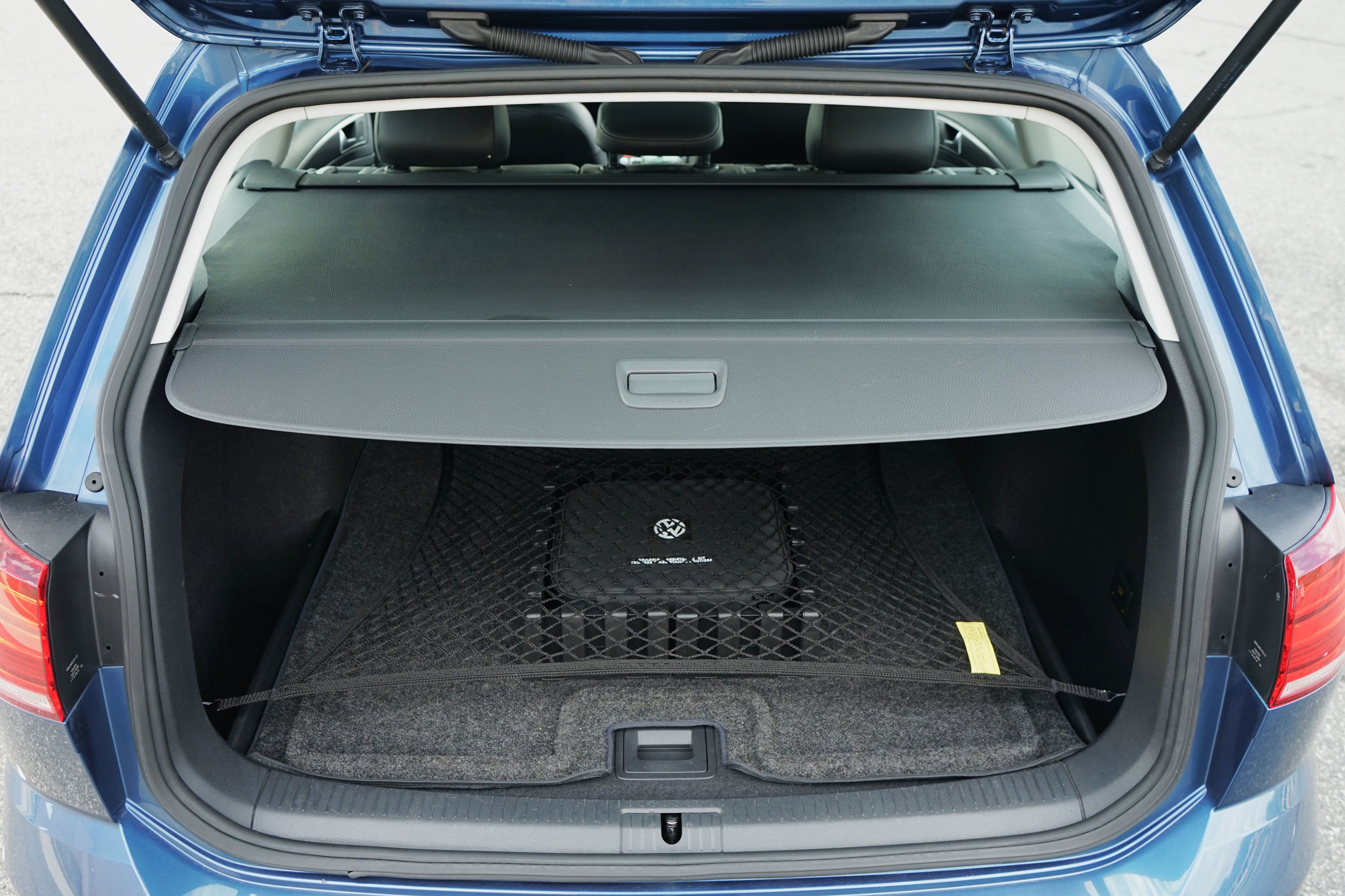 Photo 36 of this Volkswagen Golf SportWagen