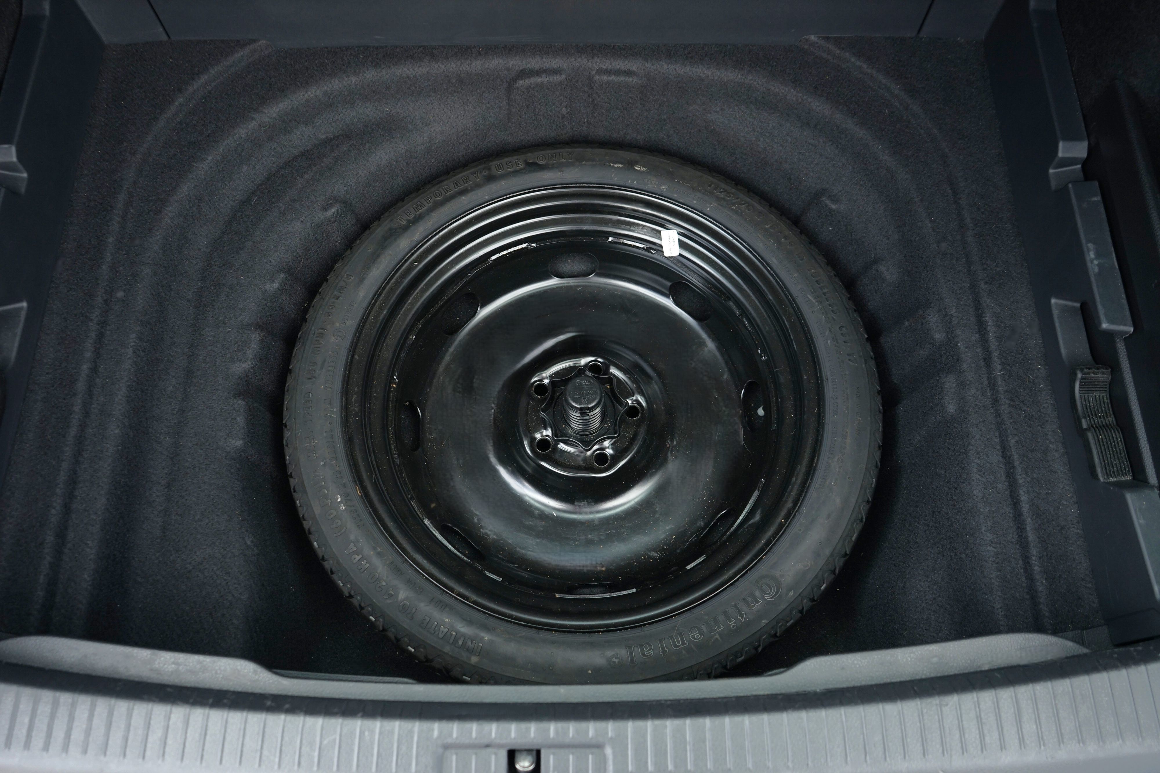 Photo 40 of this Volkswagen Golf SportWagen