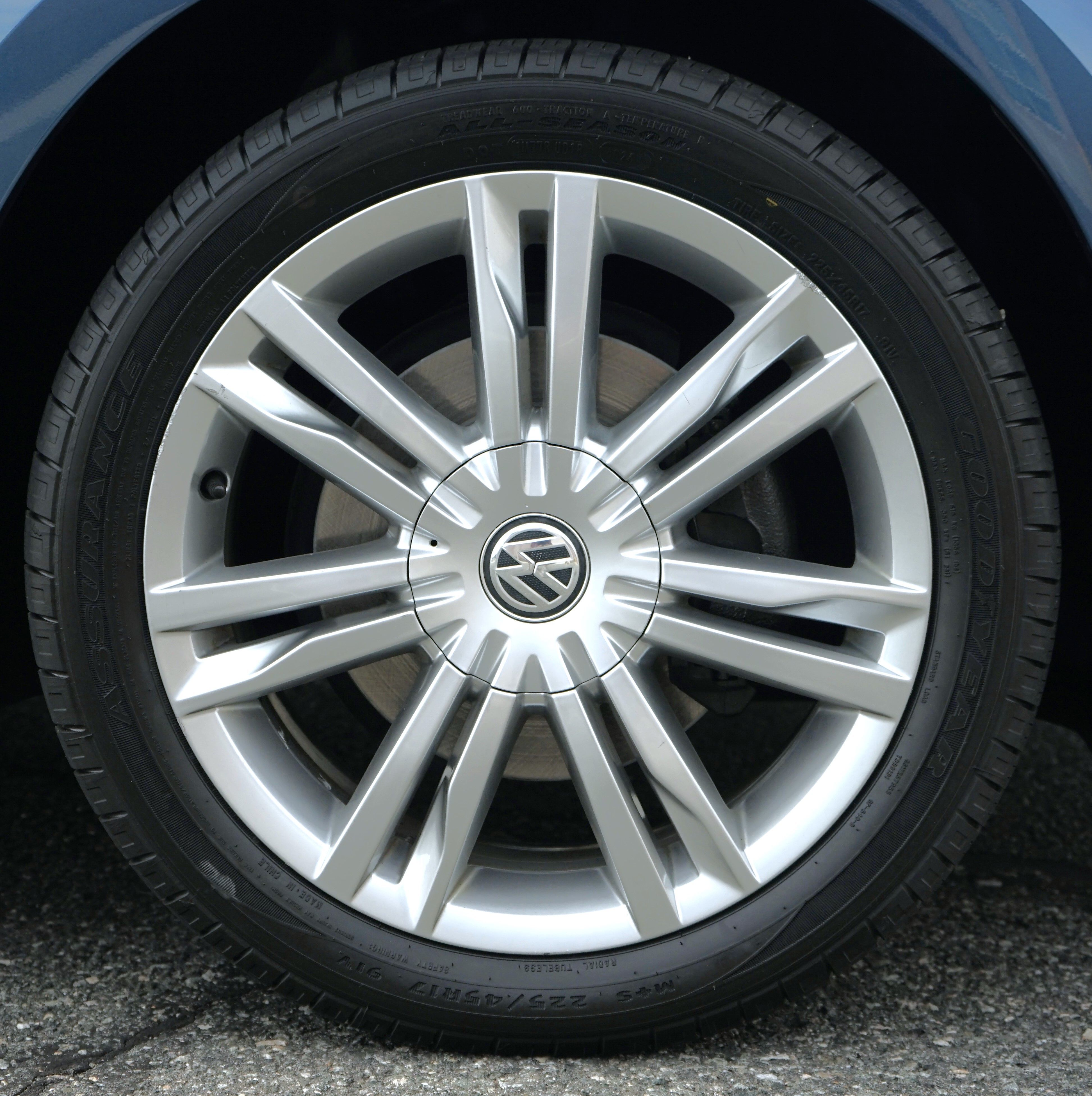 Photo 48 of this Volkswagen Golf SportWagen