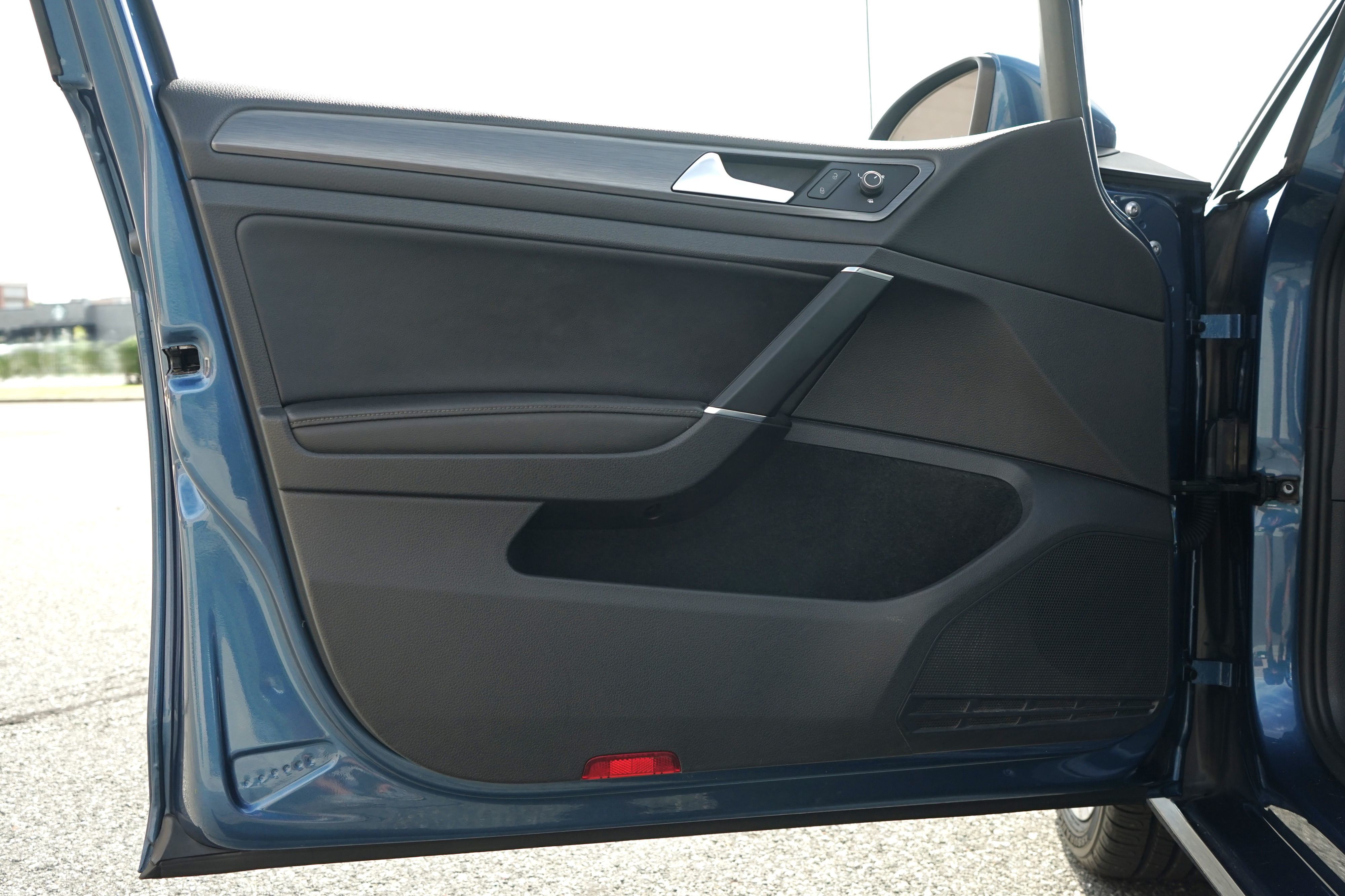 Photo 10 of this Volkswagen Golf SportWagen