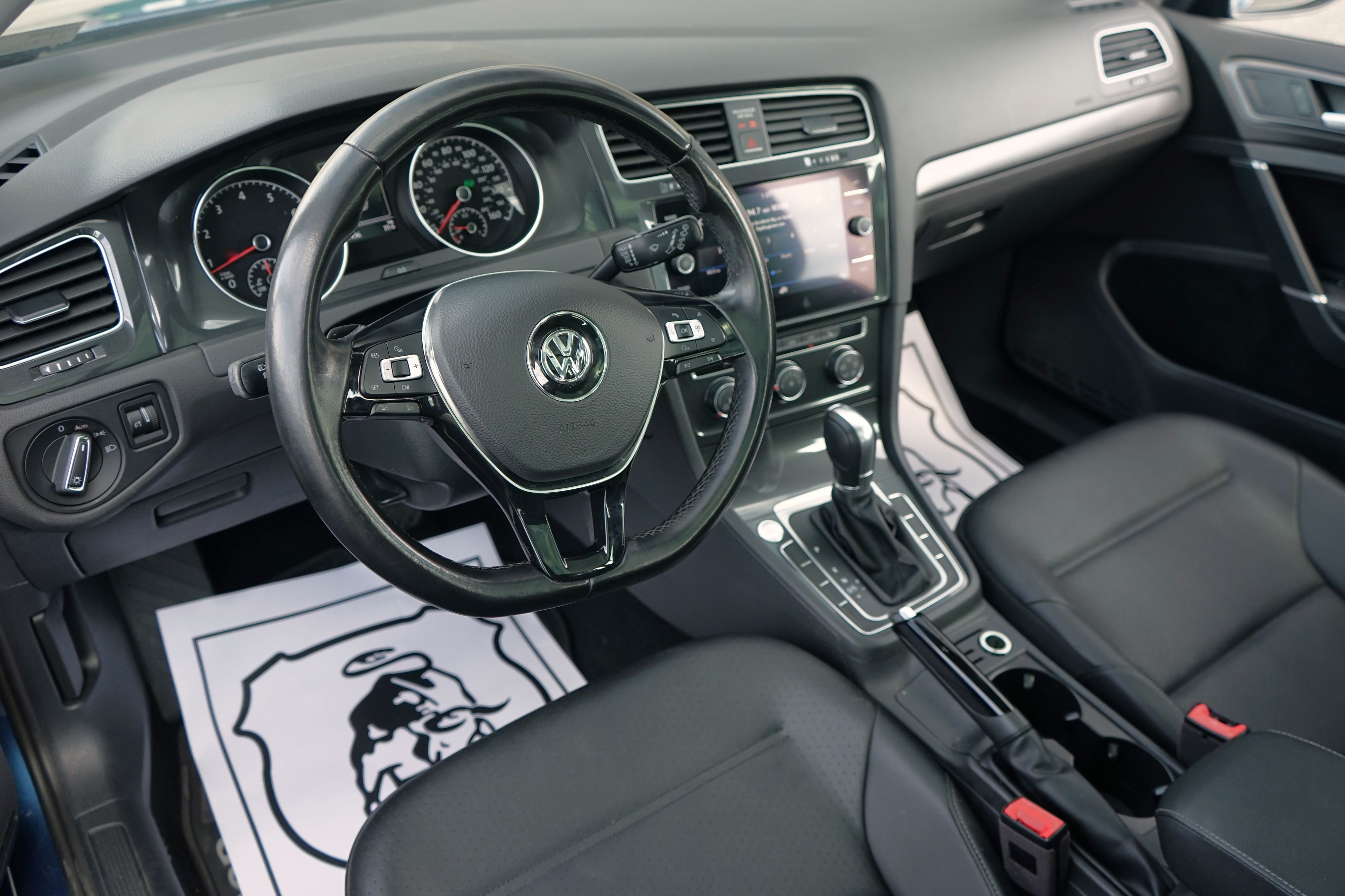 Photo 14 of this Volkswagen Golf SportWagen