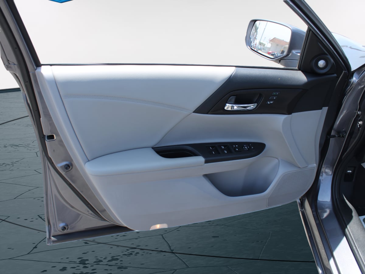 2015 Honda Accord Touring - Photo 10