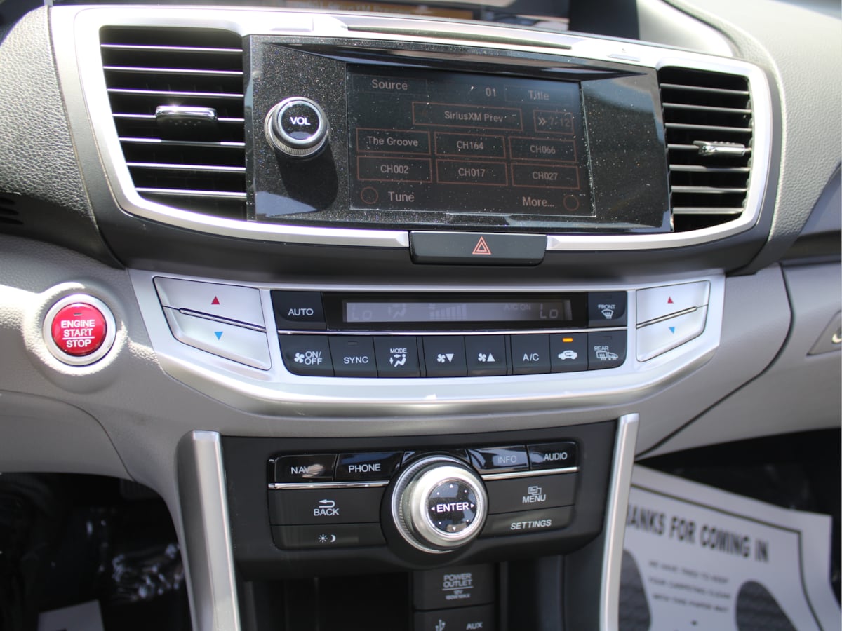 2015 Honda Accord Touring - Photo 16
