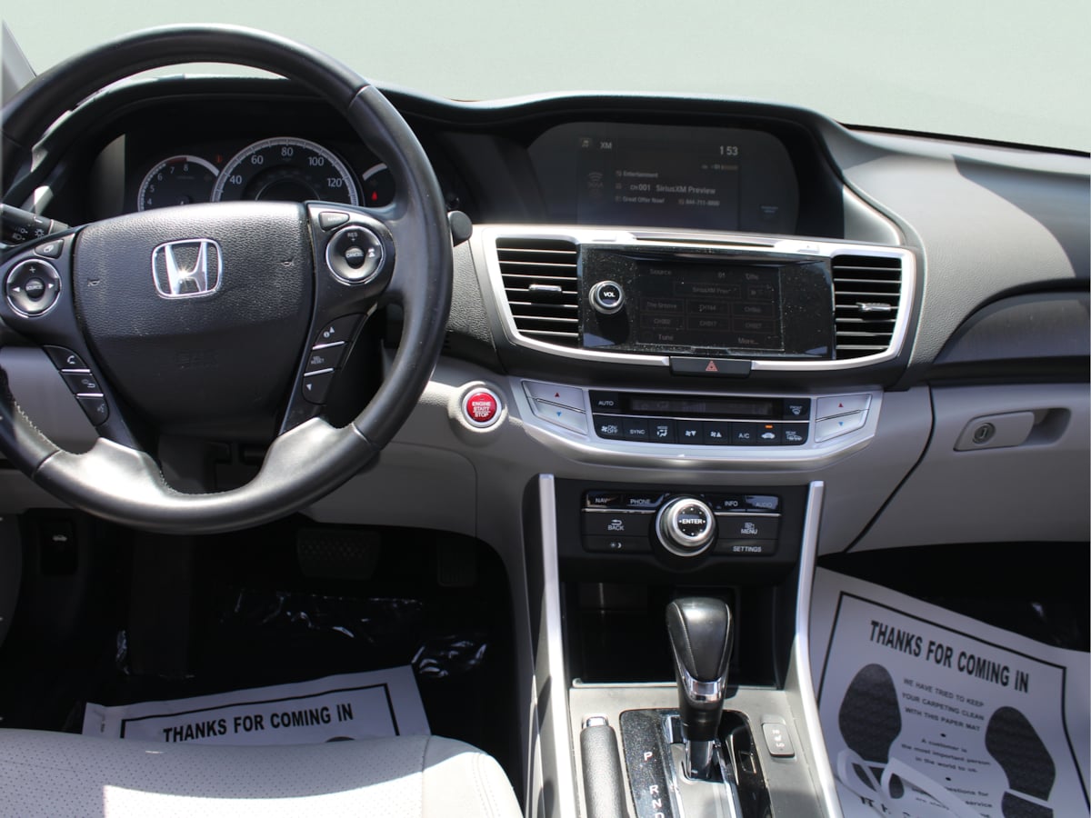 2015 Honda Accord Touring - Photo 18