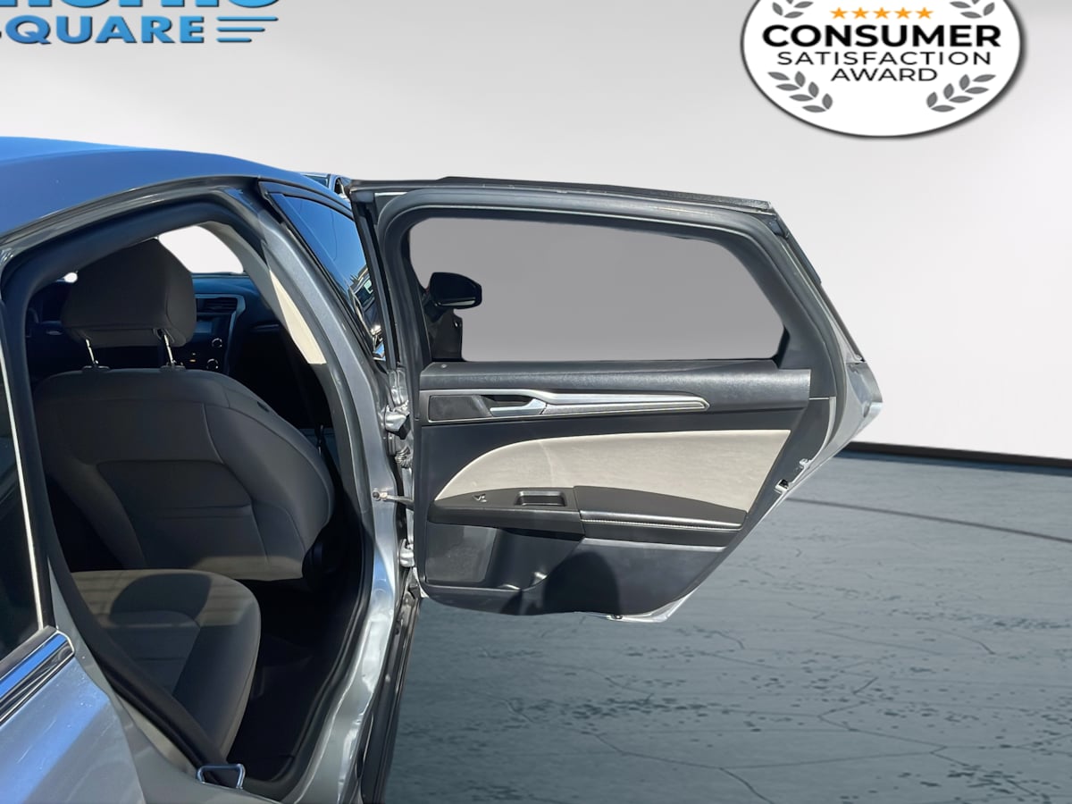 2020 Ford Fusion S - Photo 16