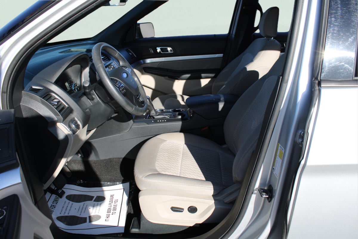 2019 Ford Explorer Base - Photo 9