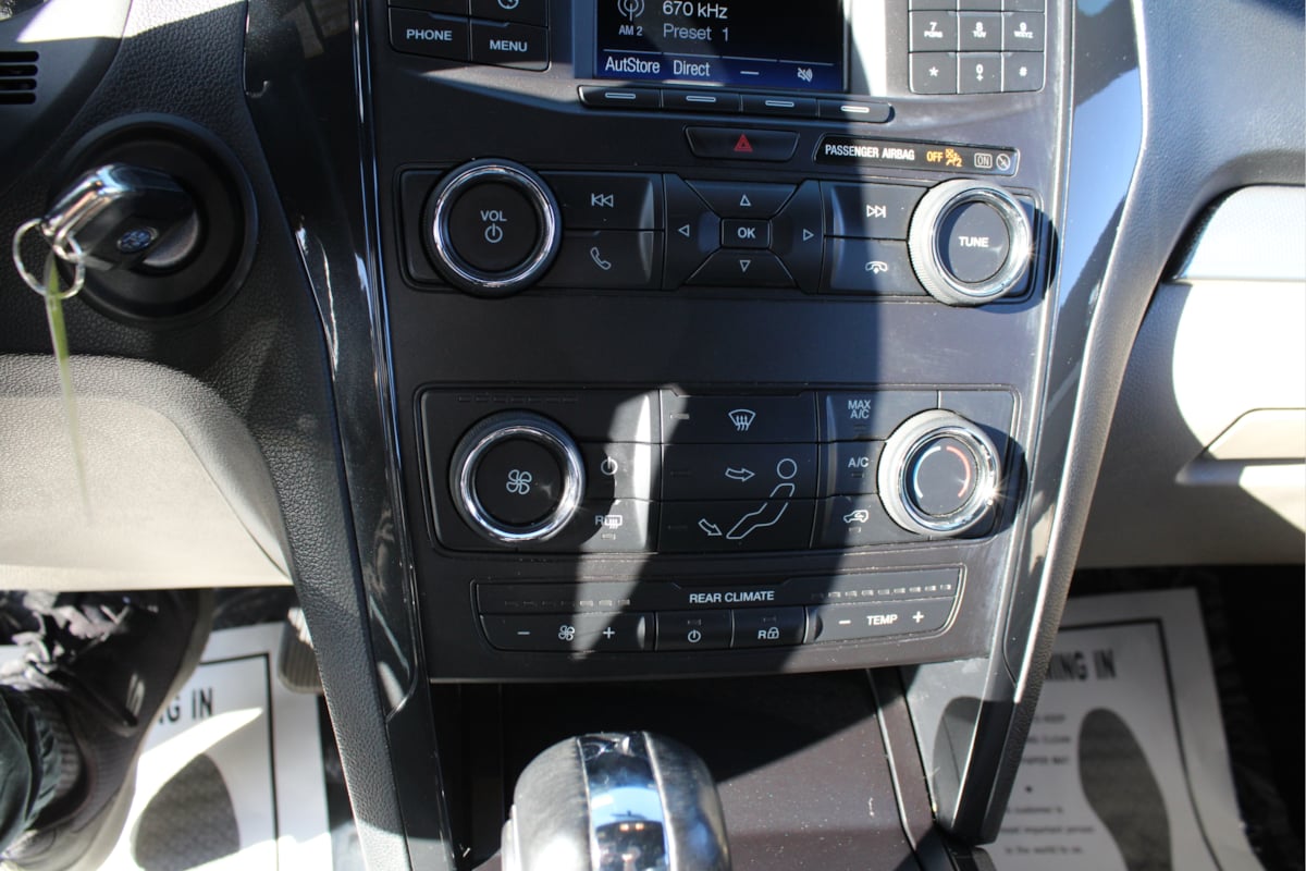 2019 Ford Explorer Base - Photo 14