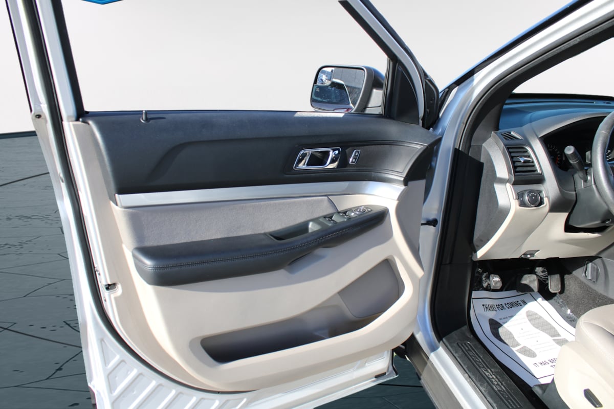 2019 Ford Explorer Base - Photo 23