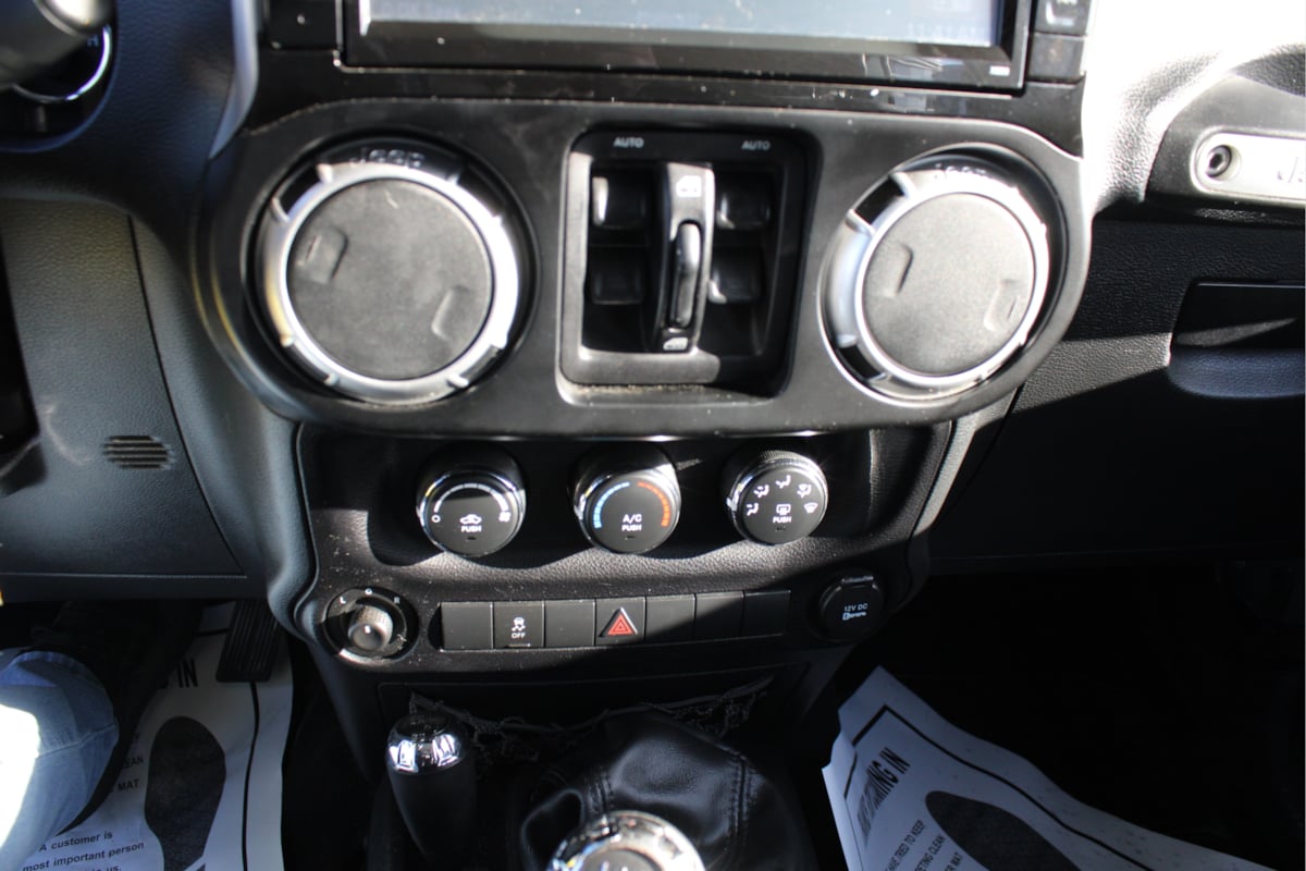 2013 Jeep Wrangler Unlimited Freedom Edition - Photo 15