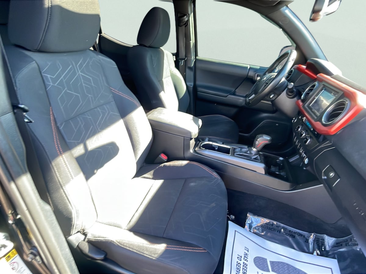 2016 Toyota Tacoma TRD Sport - Photo 17