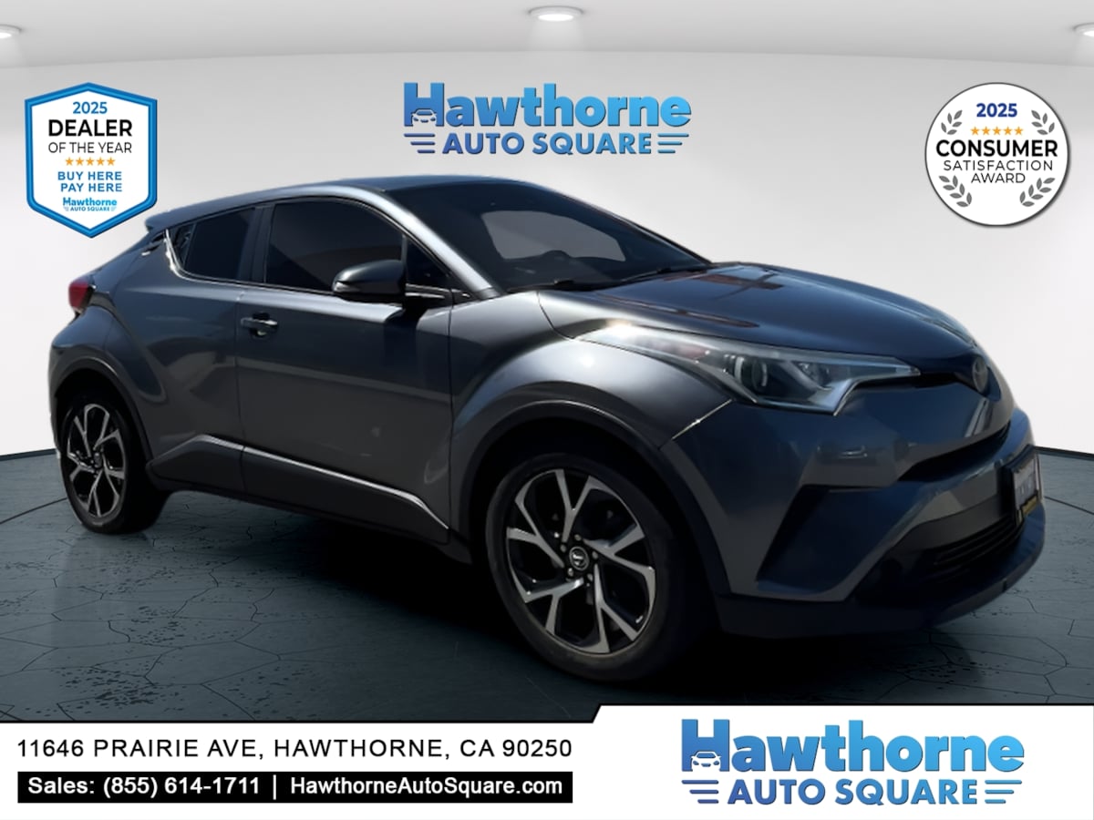2018 Toyota C-HR XLE Premium's photo