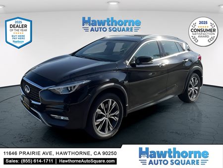 2017 INFINITI QX30 Premium