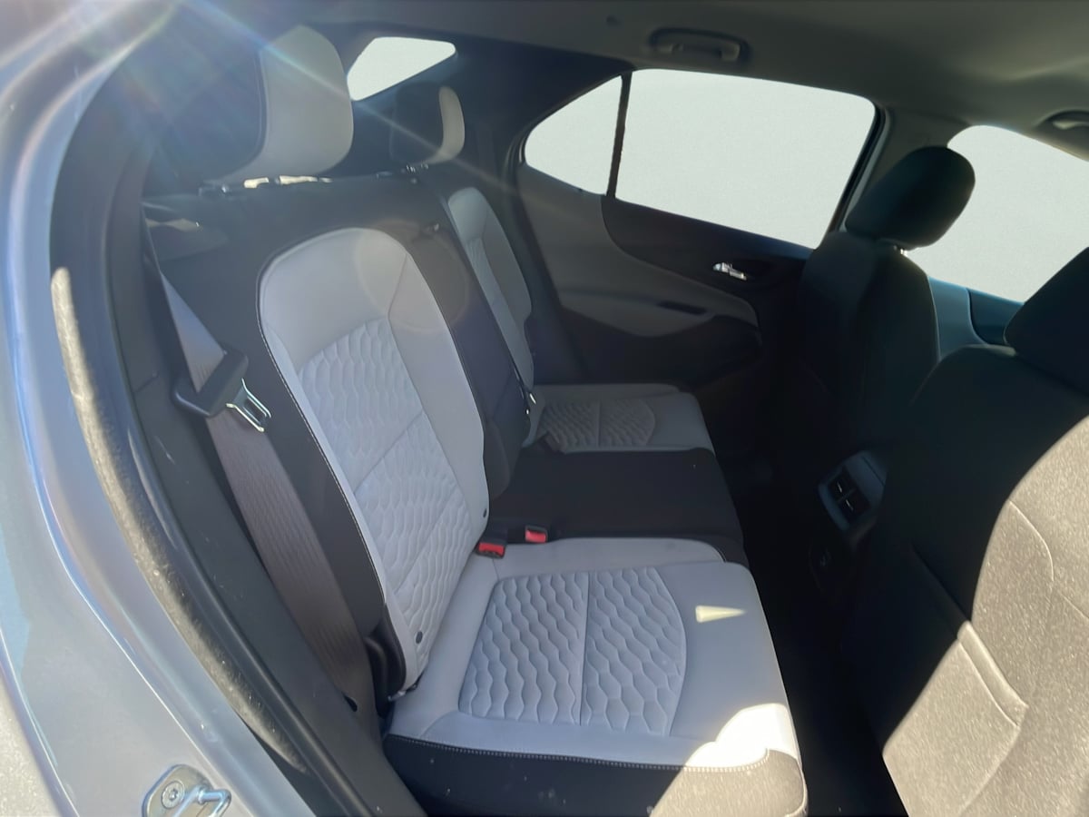 Photo 18 of this Chevrolet Equinox