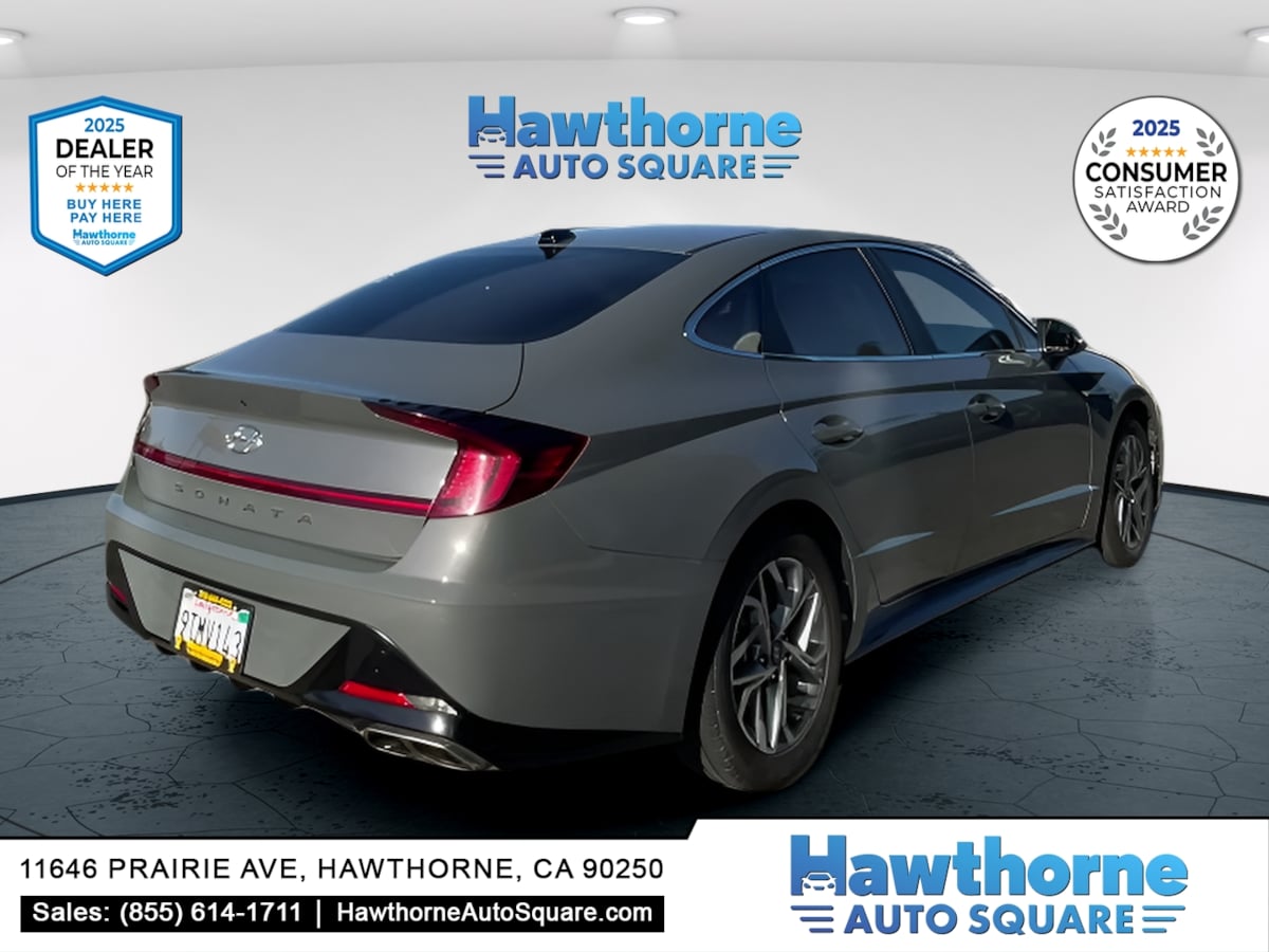 Photo 6 of this Hyundai Sonata