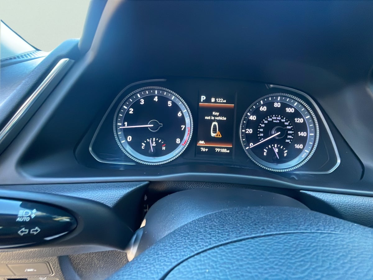 Photo 12 of this Hyundai Sonata