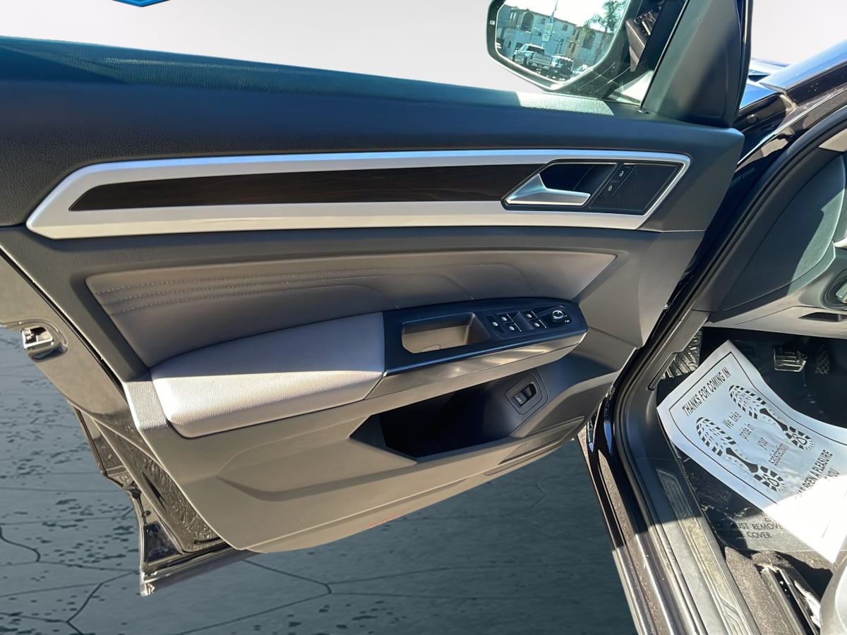 Photo 23 of this Volkswagen Atlas