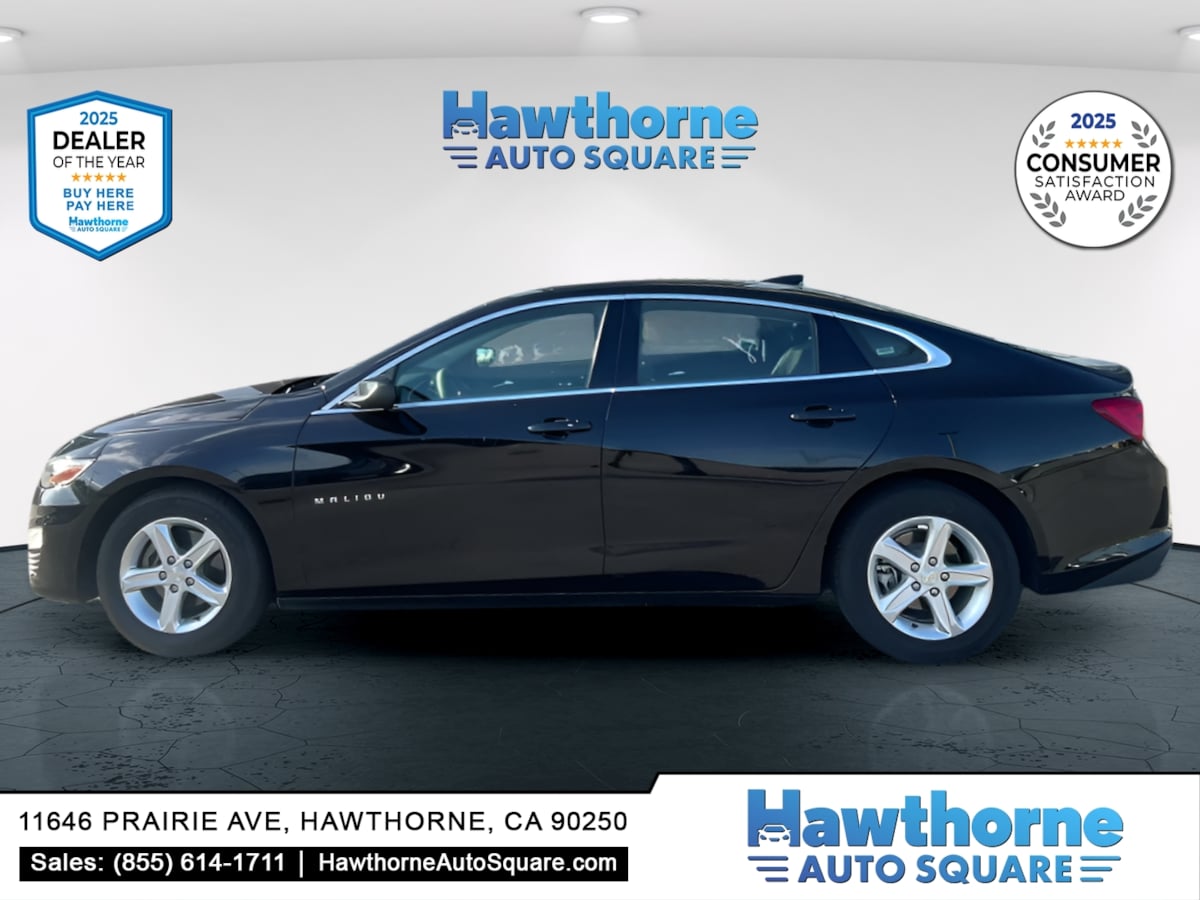 Photo 2 of this Chevrolet Malibu