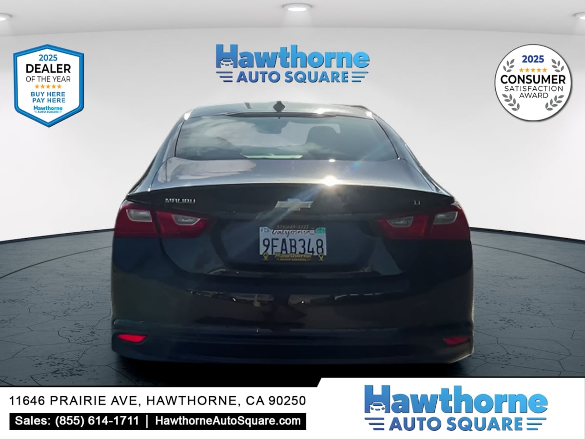 Photo 4 of this Chevrolet Malibu