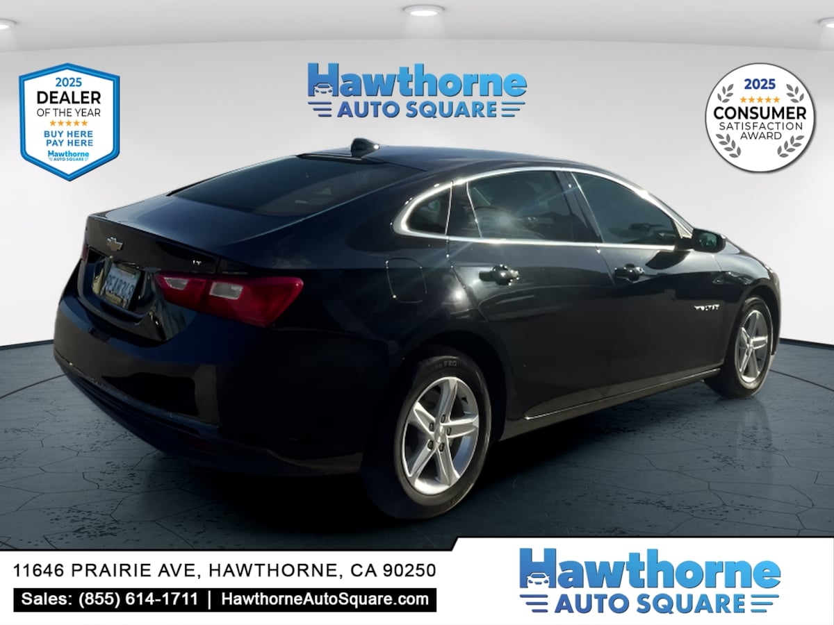 Photo 5 of this Chevrolet Malibu