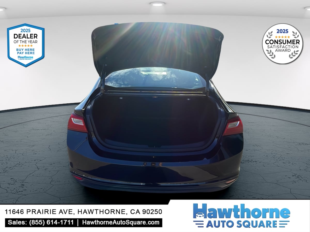 Photo 14 of this Chevrolet Malibu