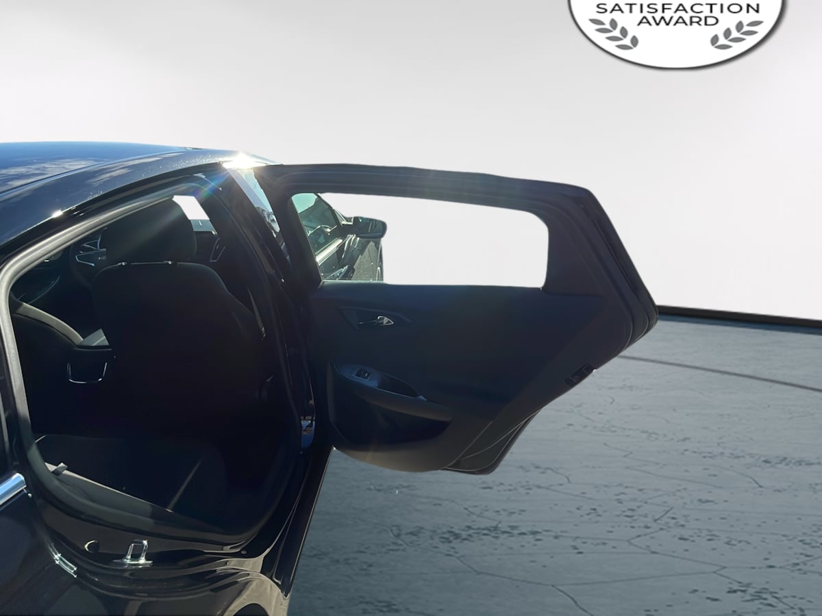 Photo 16 of this Chevrolet Malibu