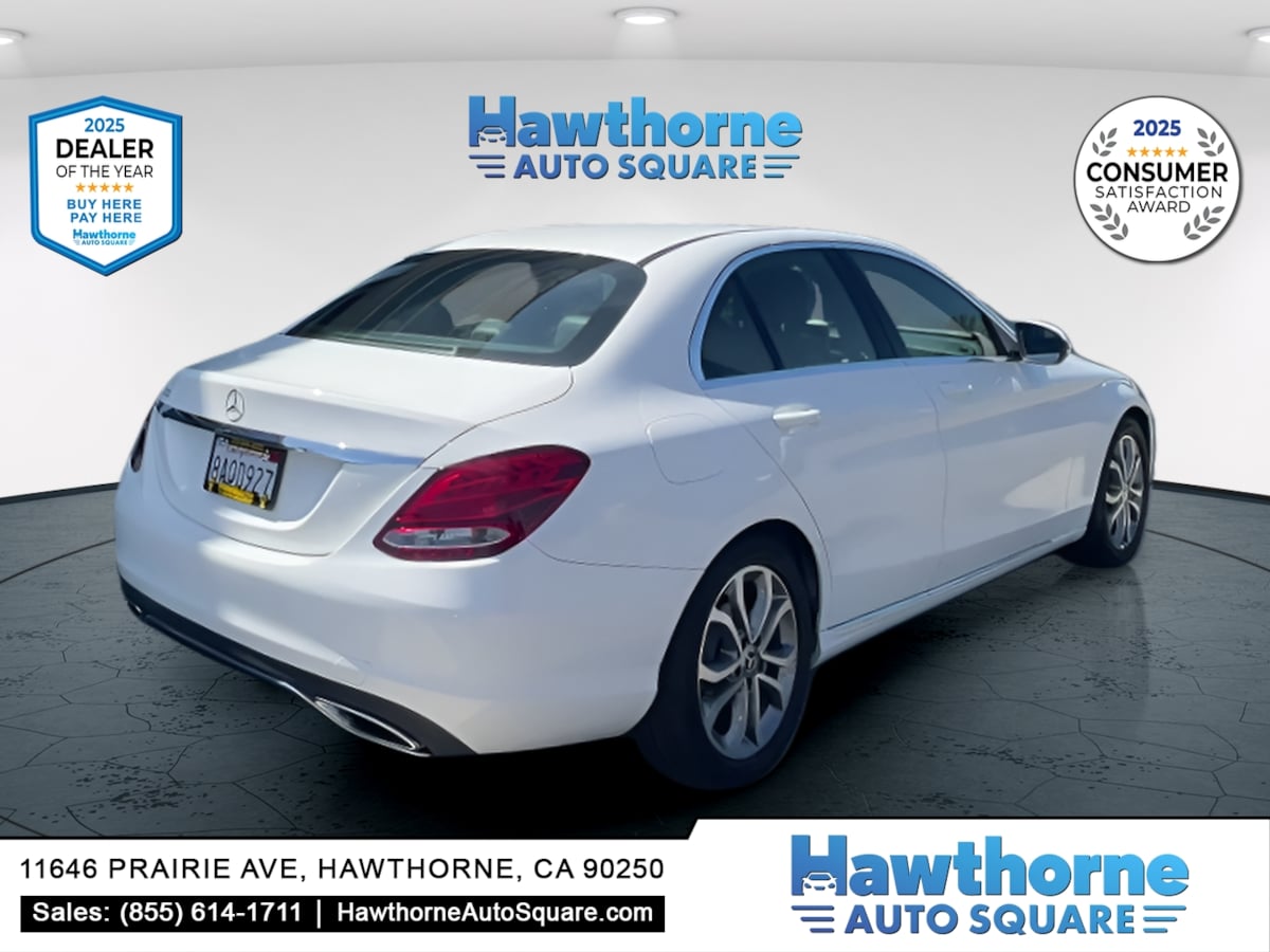 Photo 5 of this Mercedes-Benz C 300