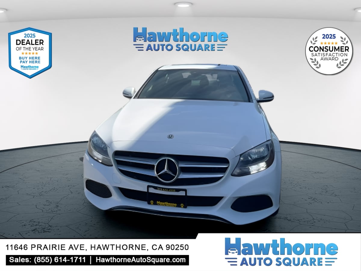 Photo 8 of this Mercedes-Benz C 300