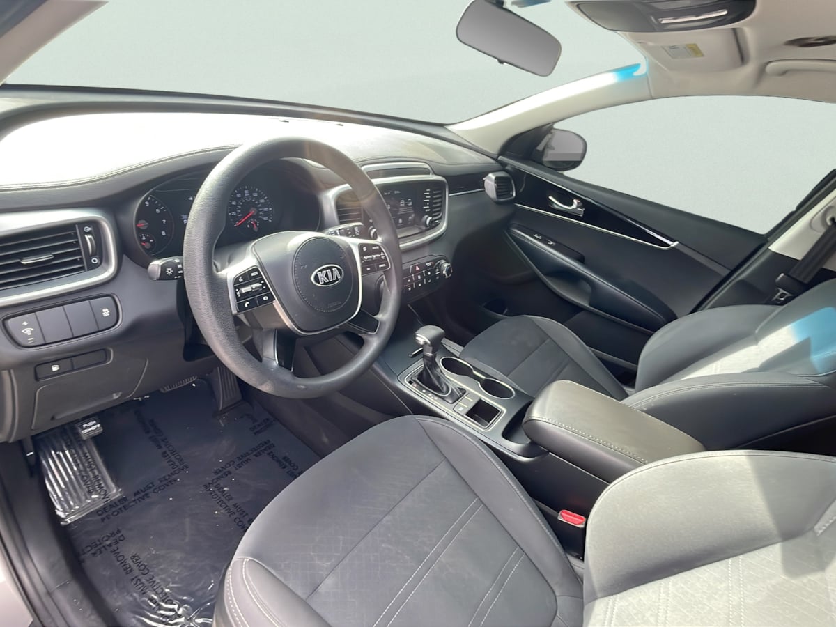 Photo 9 of this Kia Sorento