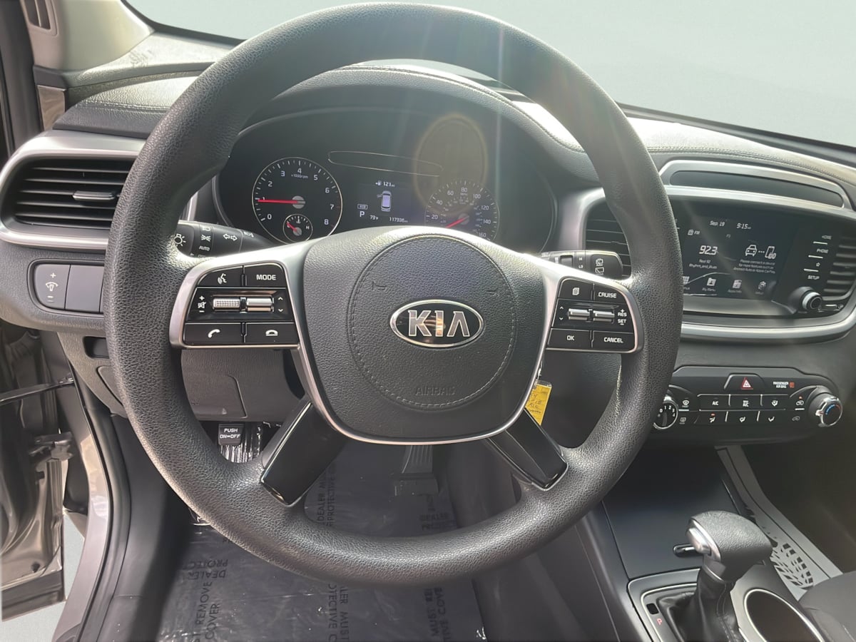 Photo 11 of this Kia Sorento