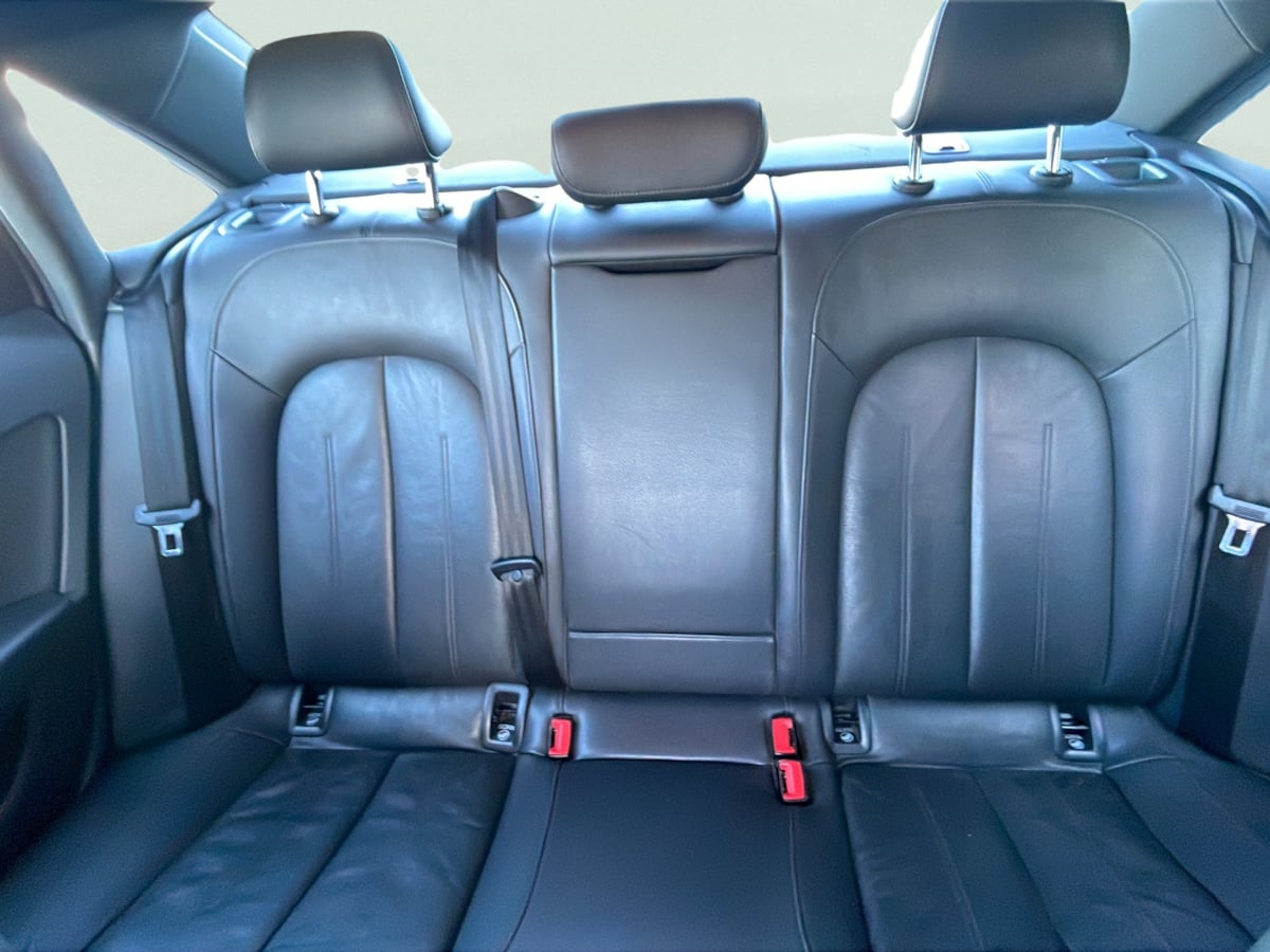 Photo 15 of this Audi A6